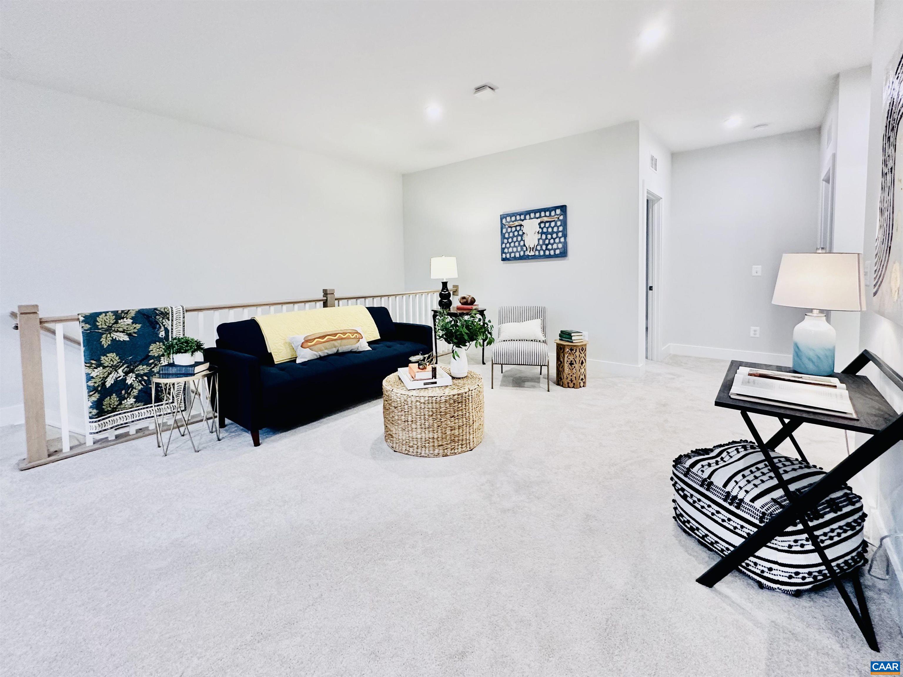1719 FLORA LN