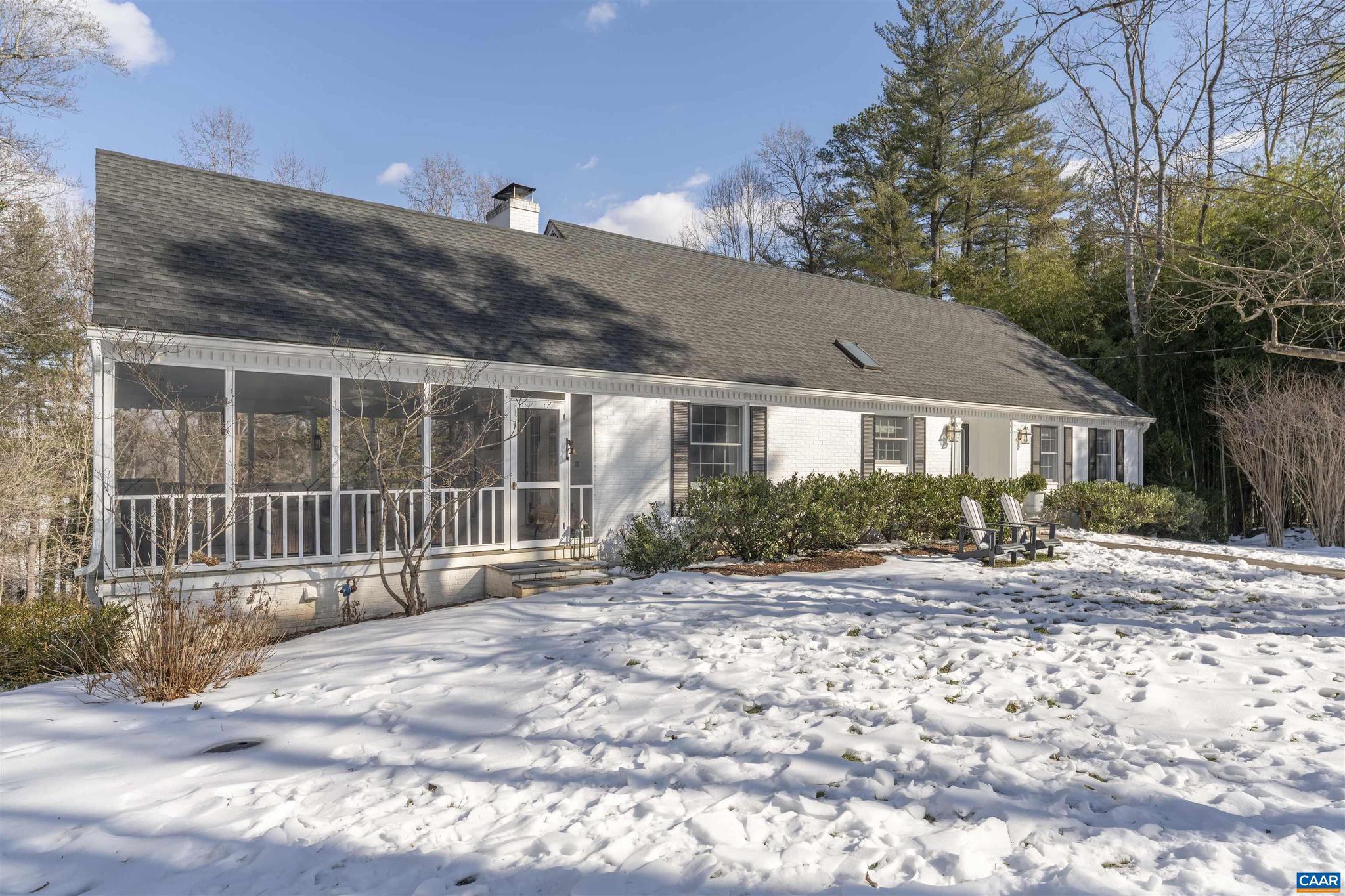 2210 CORNWALL RD