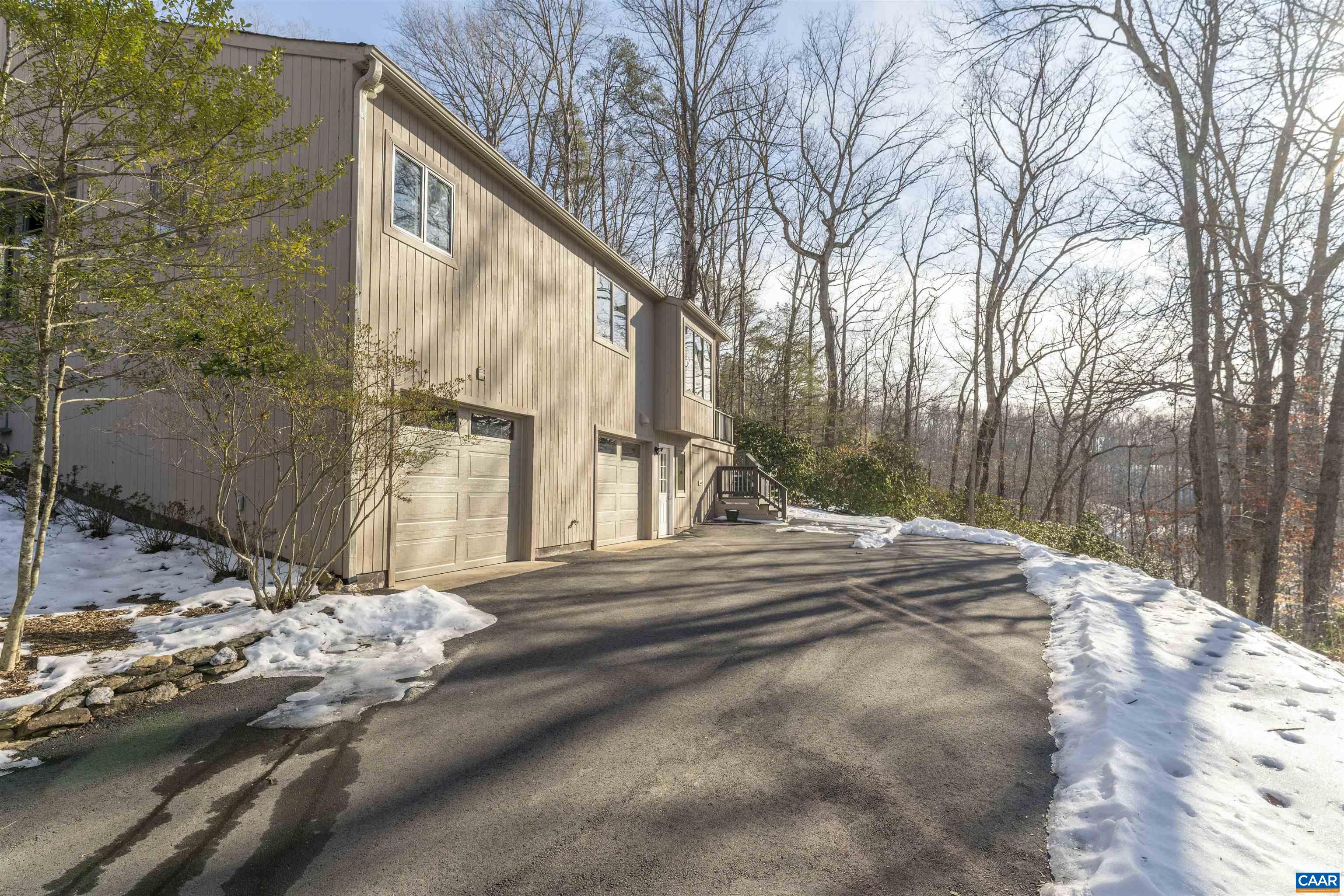 2330 WHIPPOORWILL RD