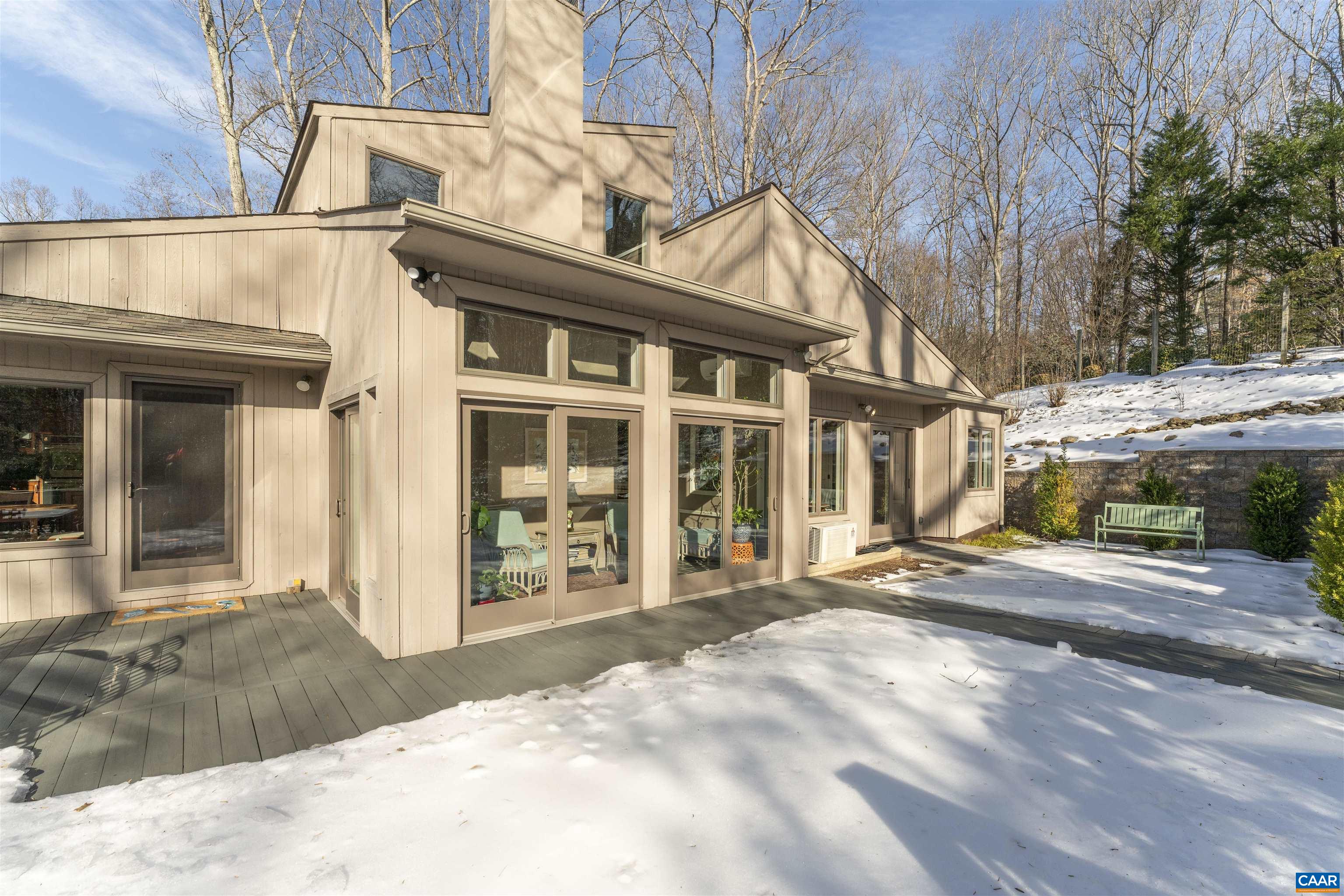 2330 WHIPPOORWILL RD