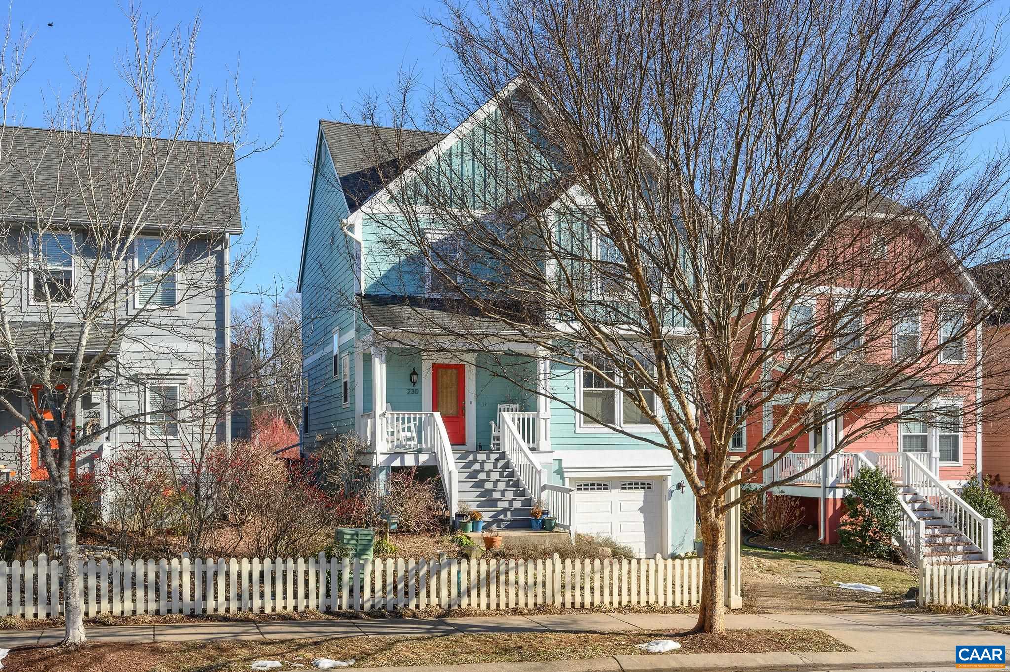 230 HUNTLEY AVE