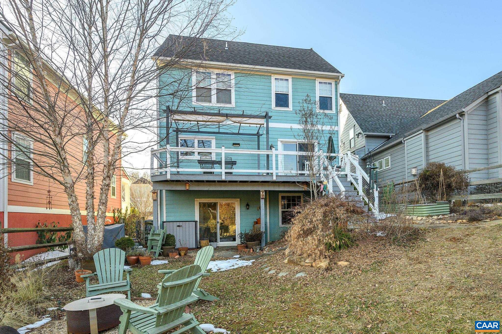 230 HUNTLEY AVE