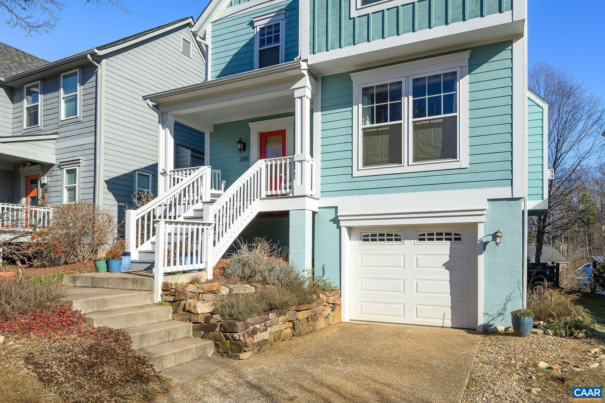 230 HUNTLEY AVE