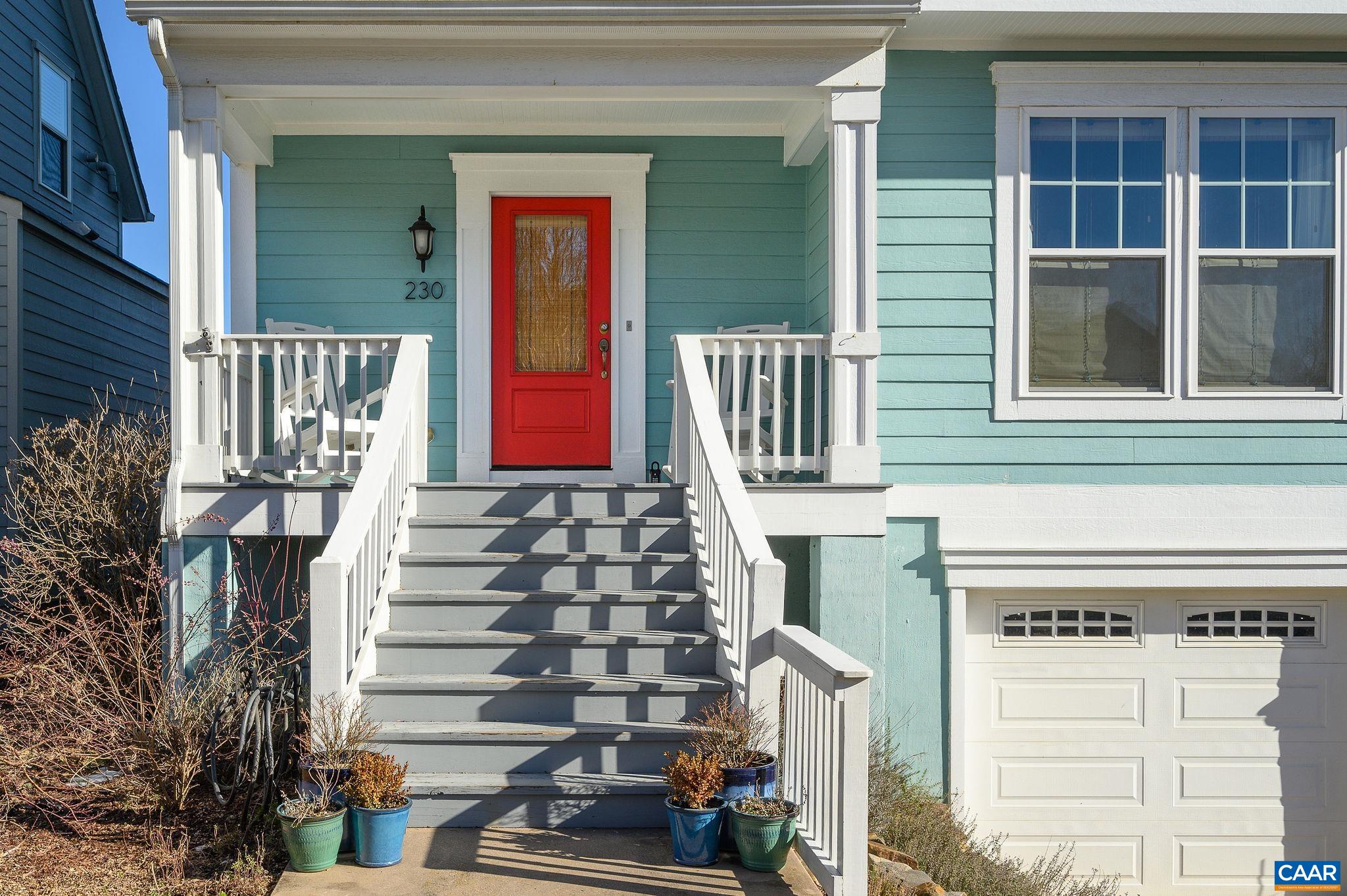 230 HUNTLEY AVE