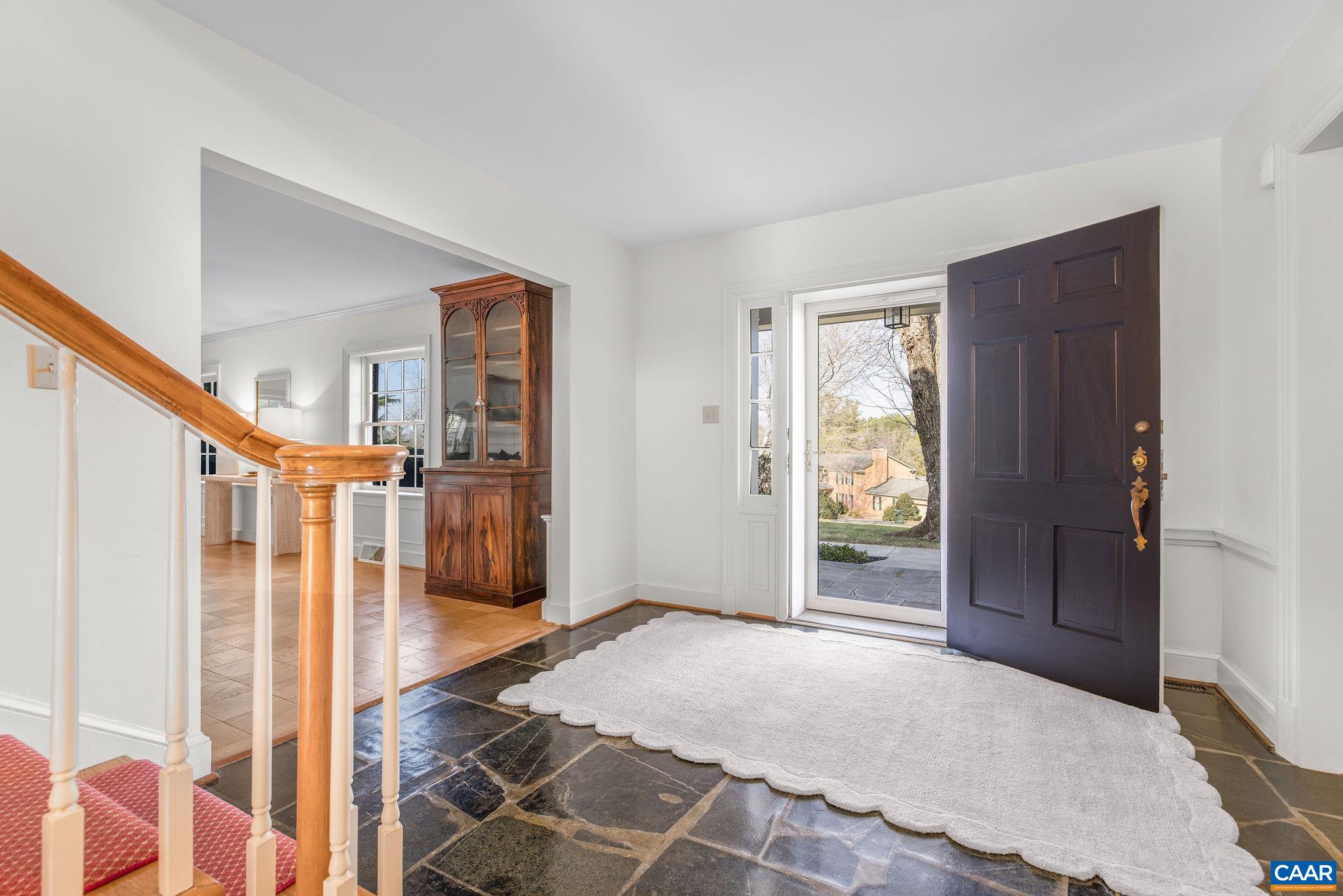 2418 NORTHFIELD RD