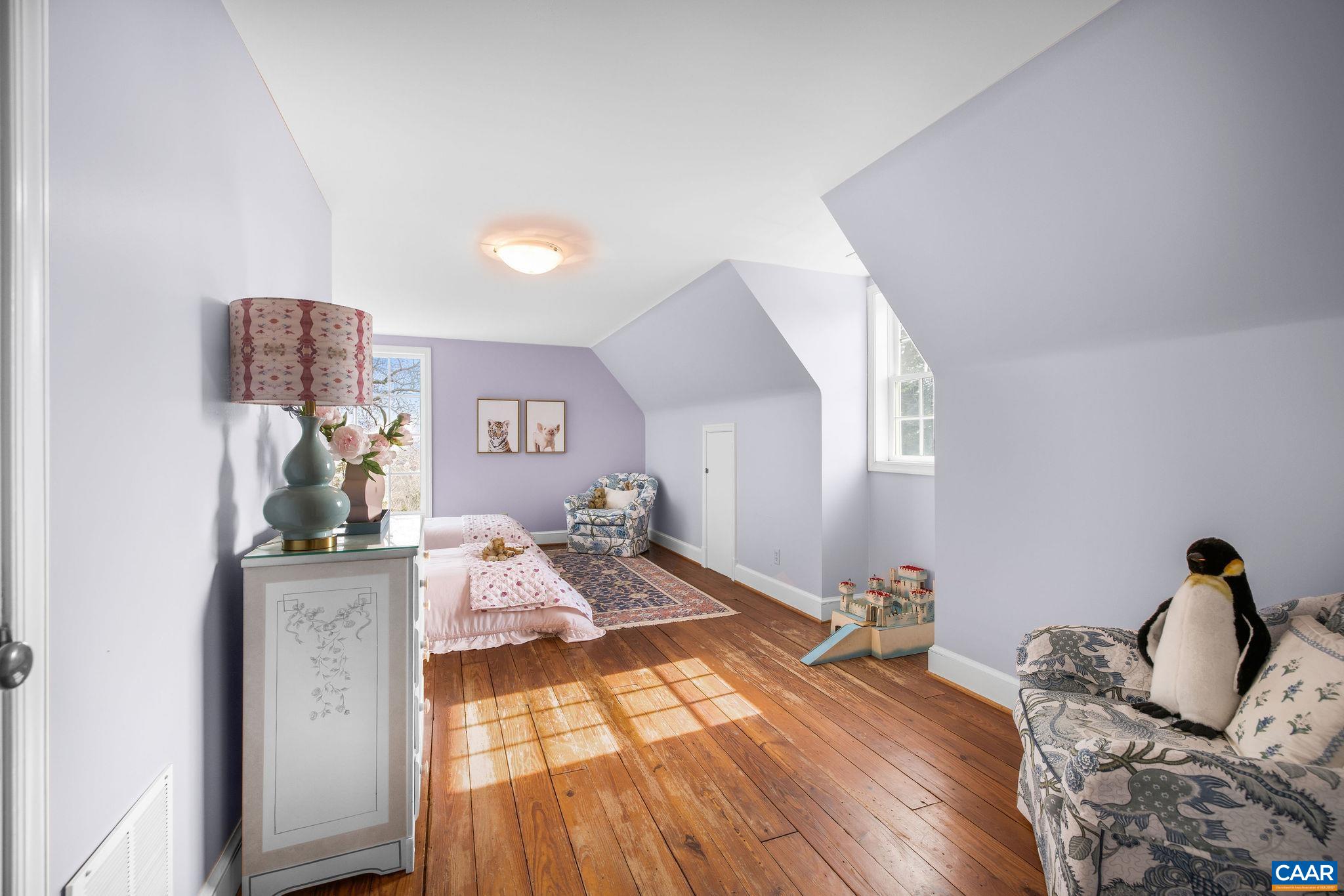 2418 NORTHFIELD RD