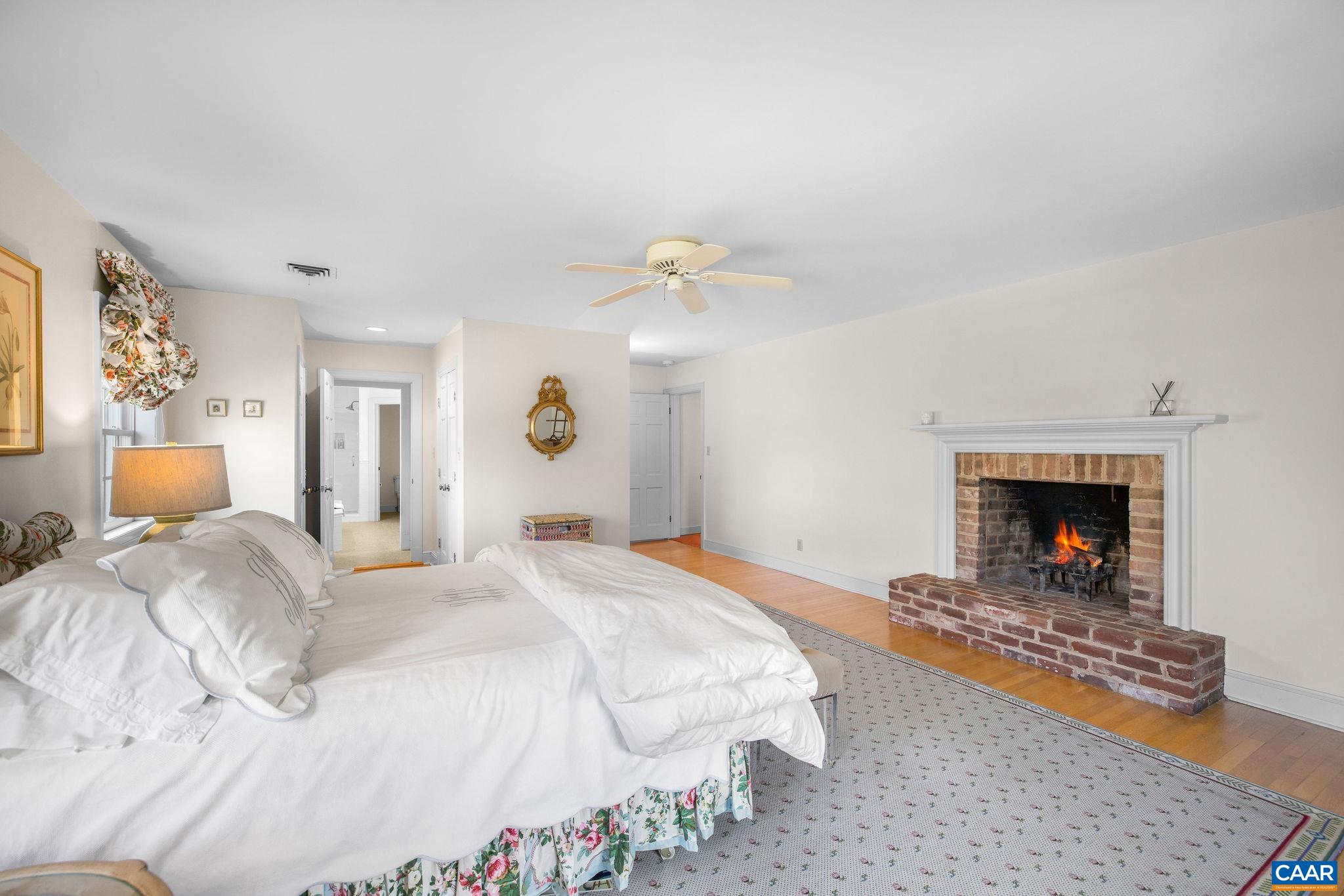 2418 NORTHFIELD RD