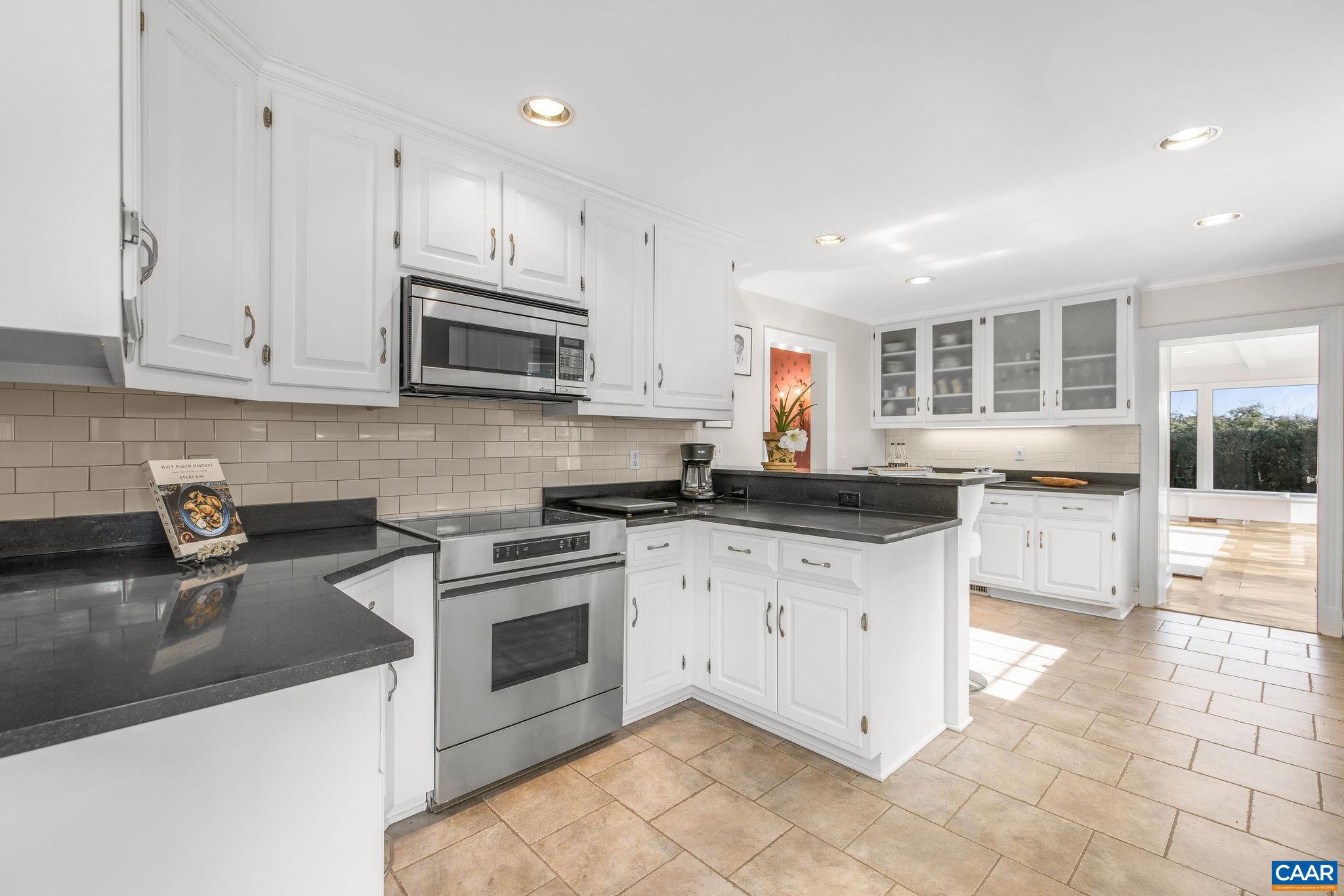 2418 NORTHFIELD RD
