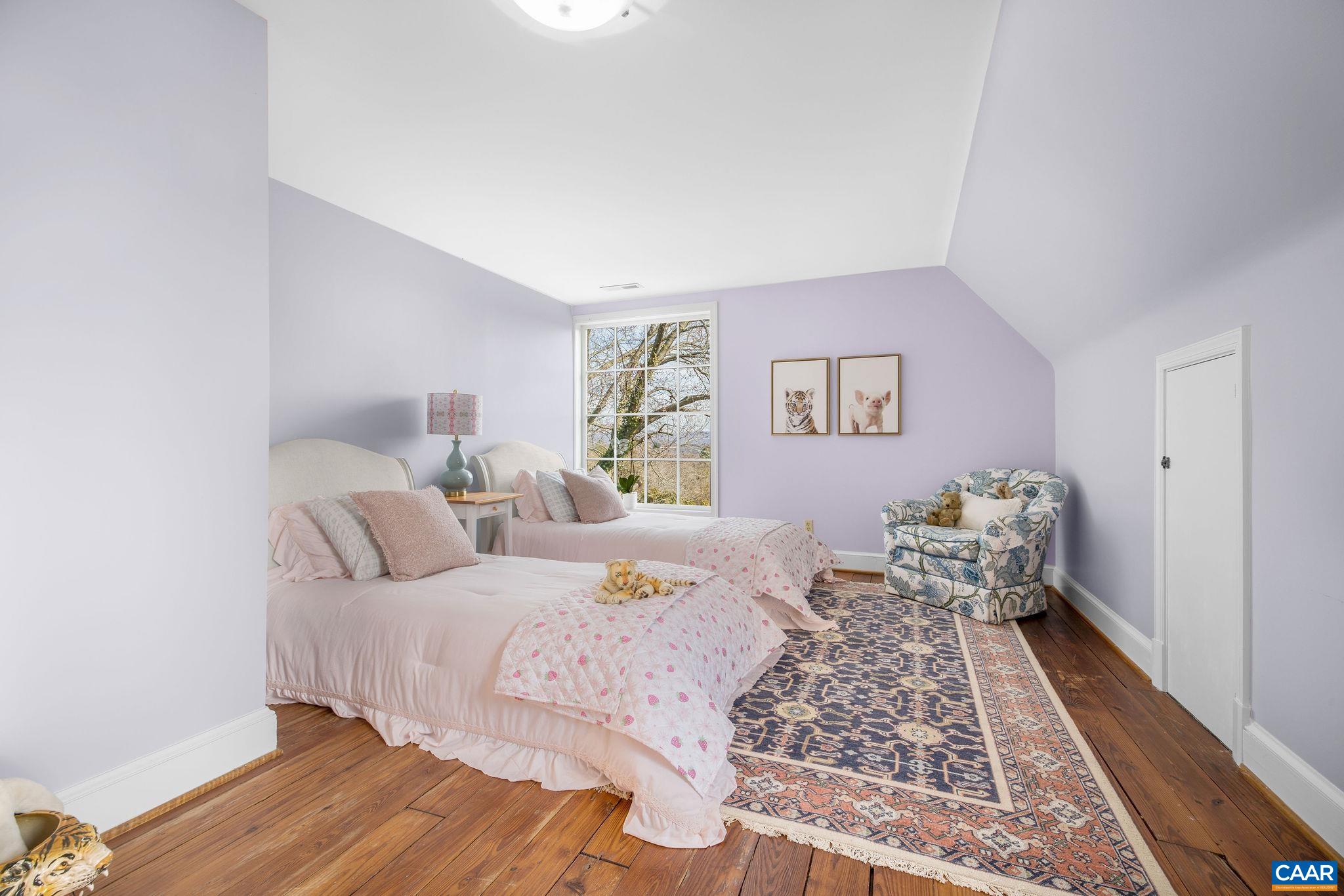 2418 NORTHFIELD RD