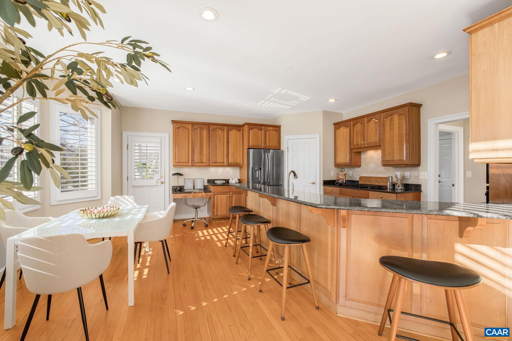 2444 PENDOWER LN