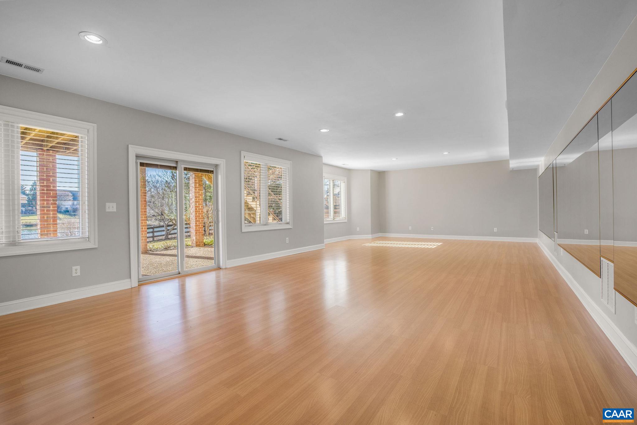 2444 PENDOWER LN
