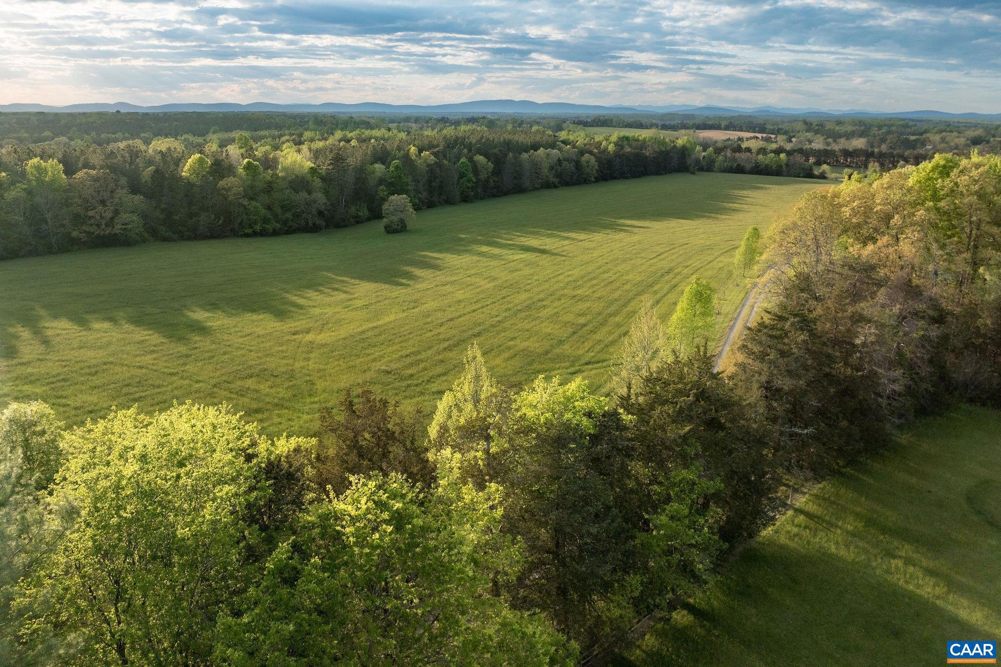 3535 E JACK JOUETT RD