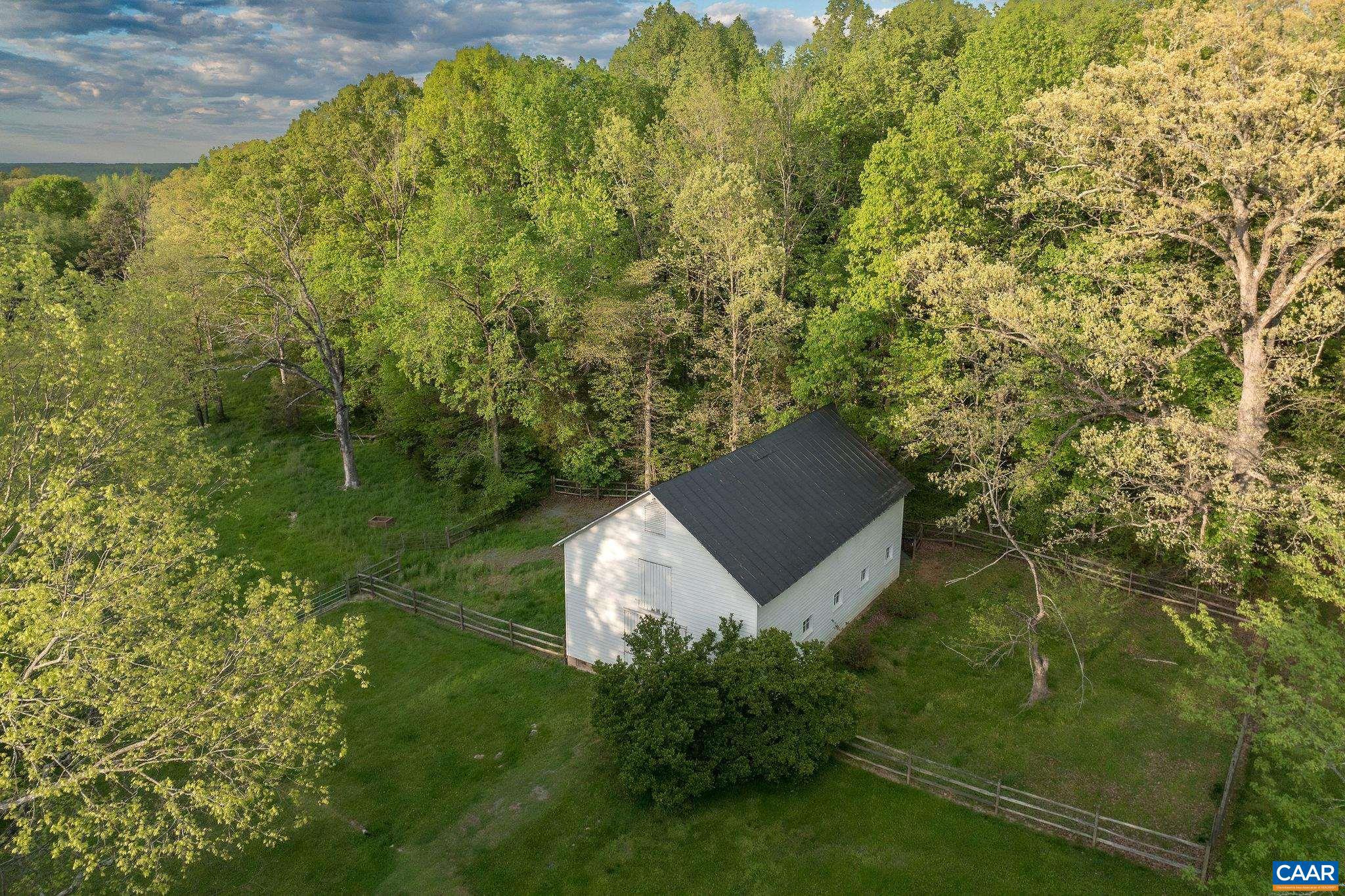 3535 E JACK JOUETT RD