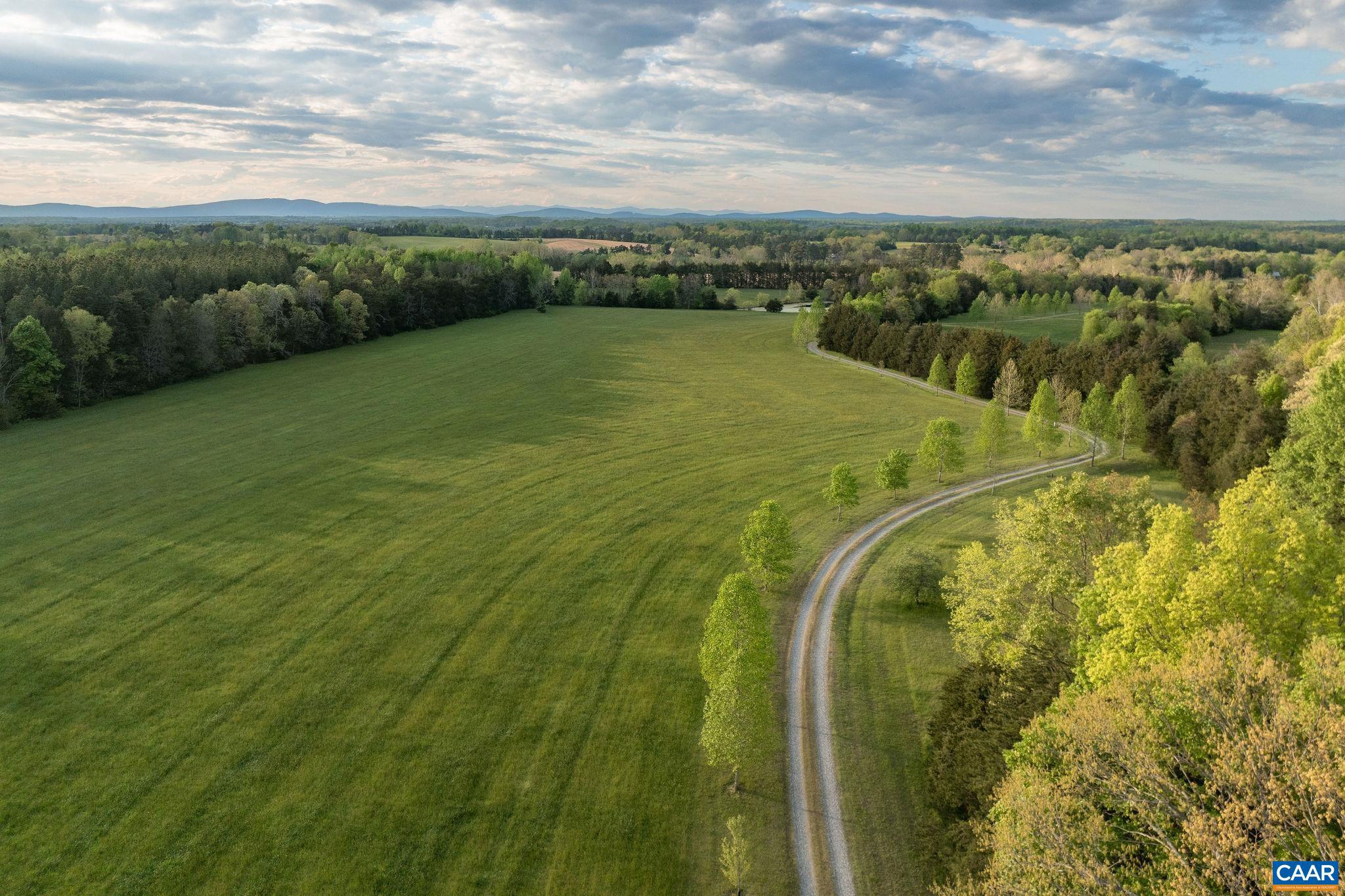 3535 E JACK JOUETT RD