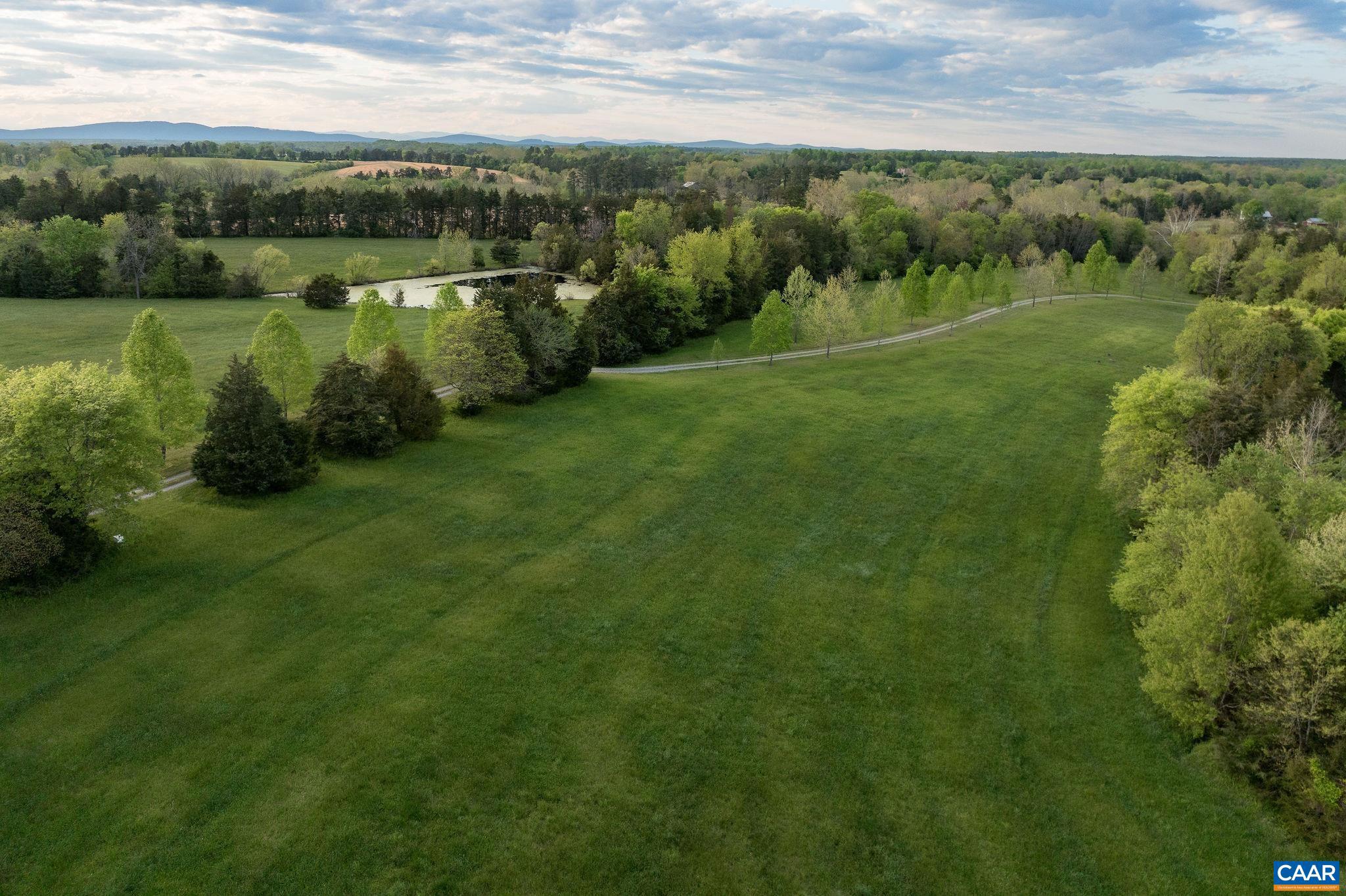 3535 E JACK JOUETT RD