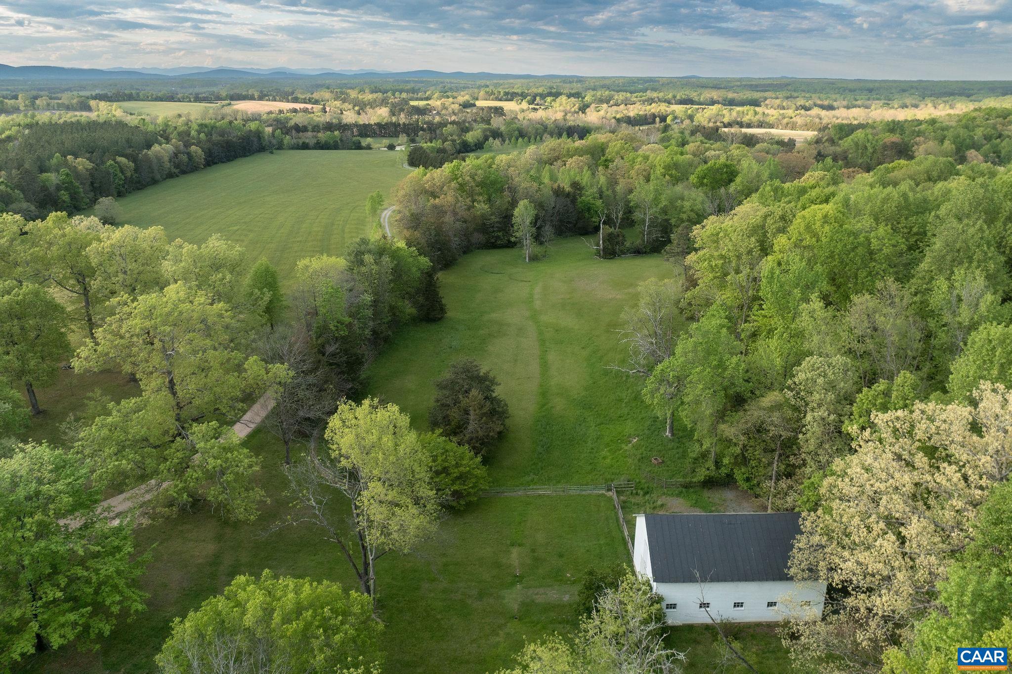 3535 E JACK JOUETT RD