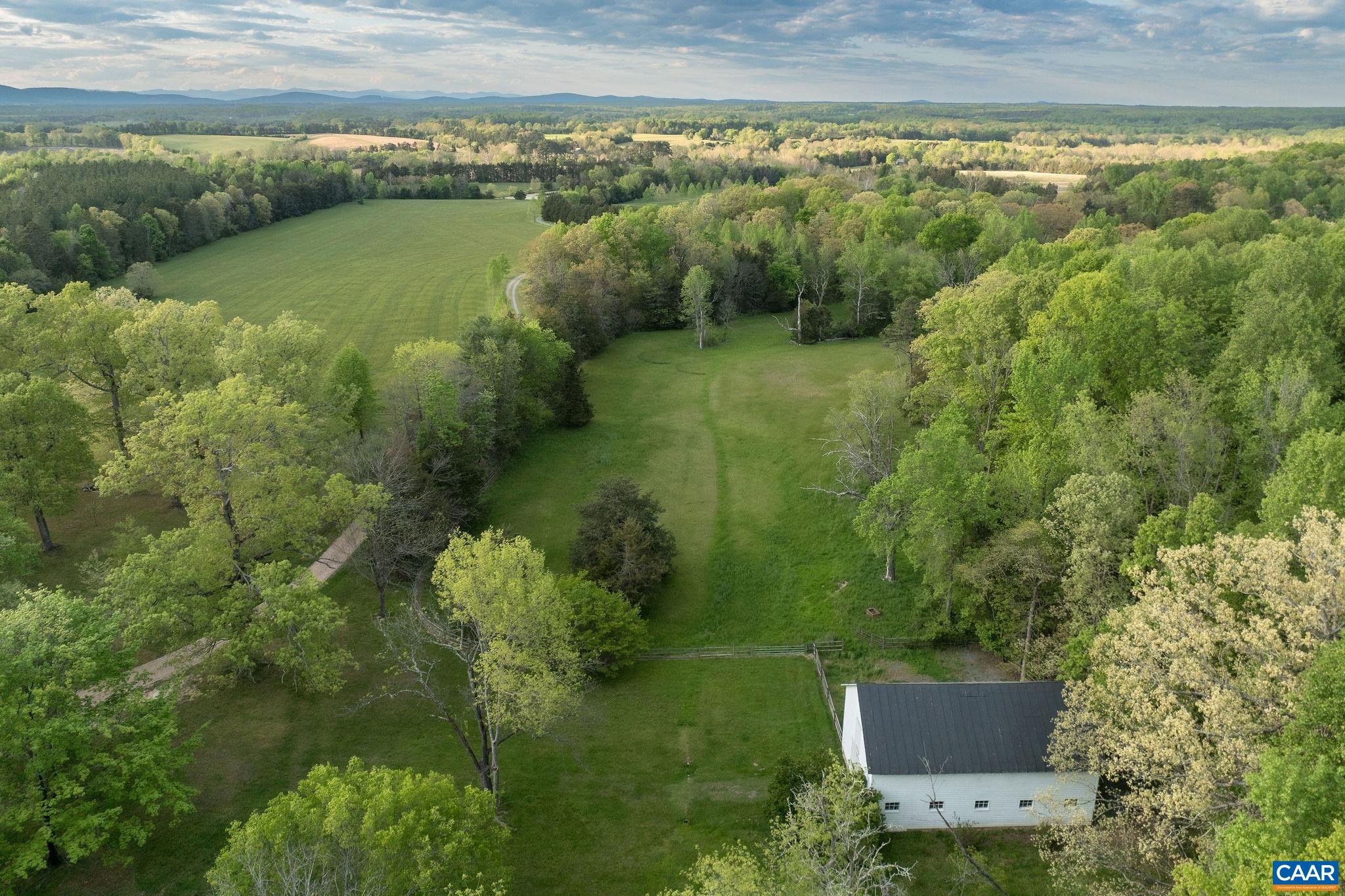 3535 E JACK JOUETT RD