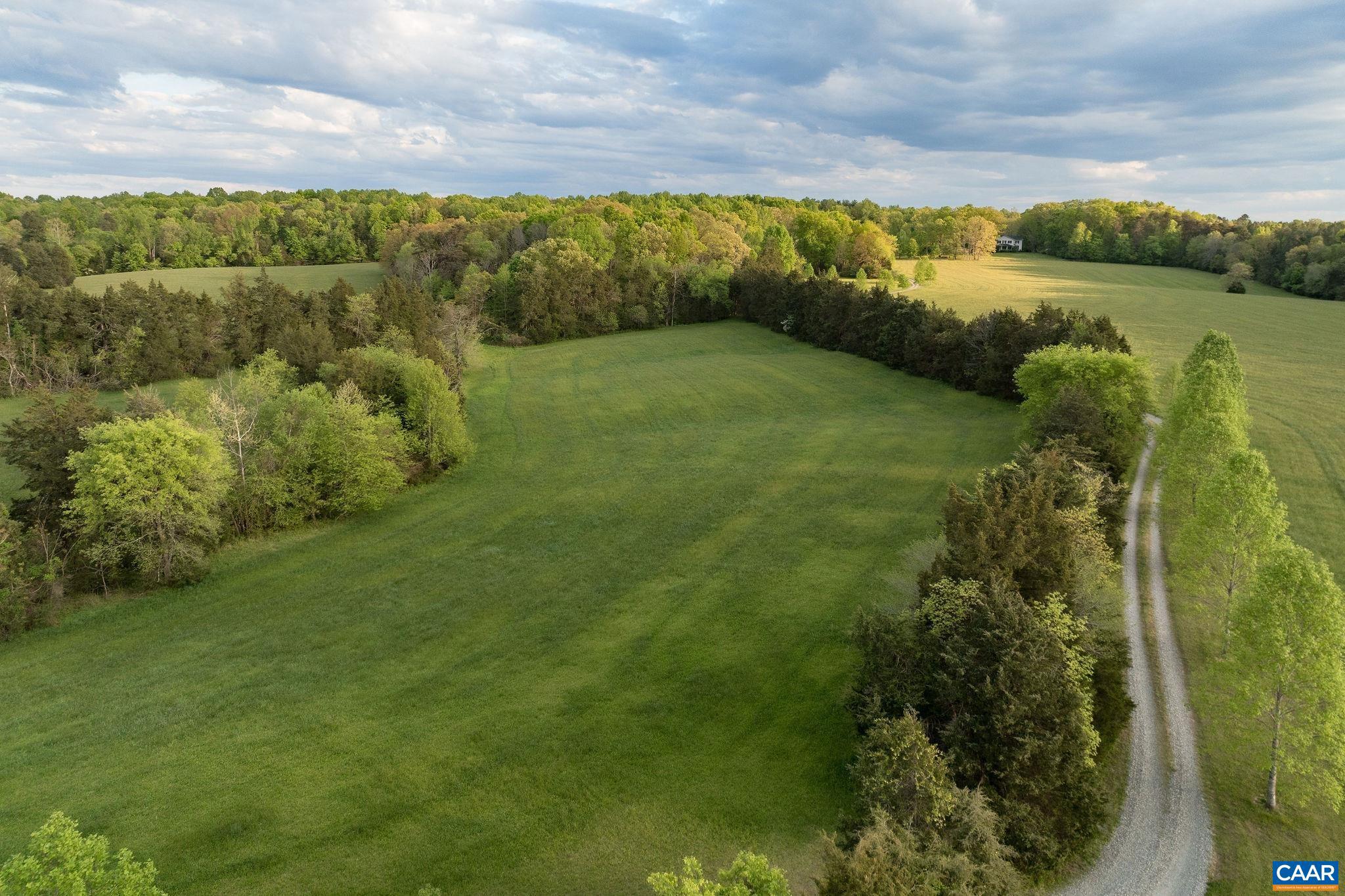 3535 E JACK JOUETT RD