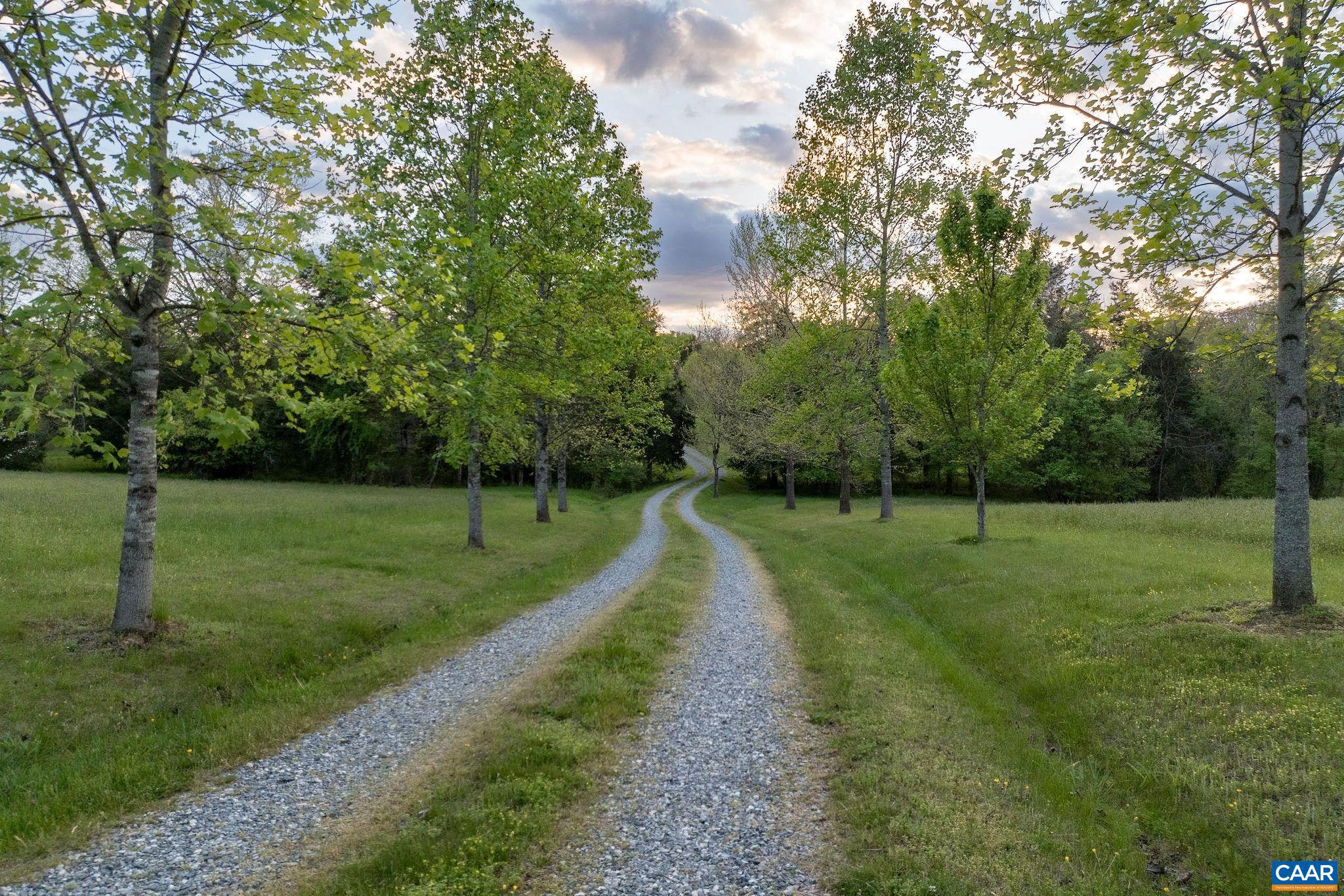 3535 E JACK JOUETT RD