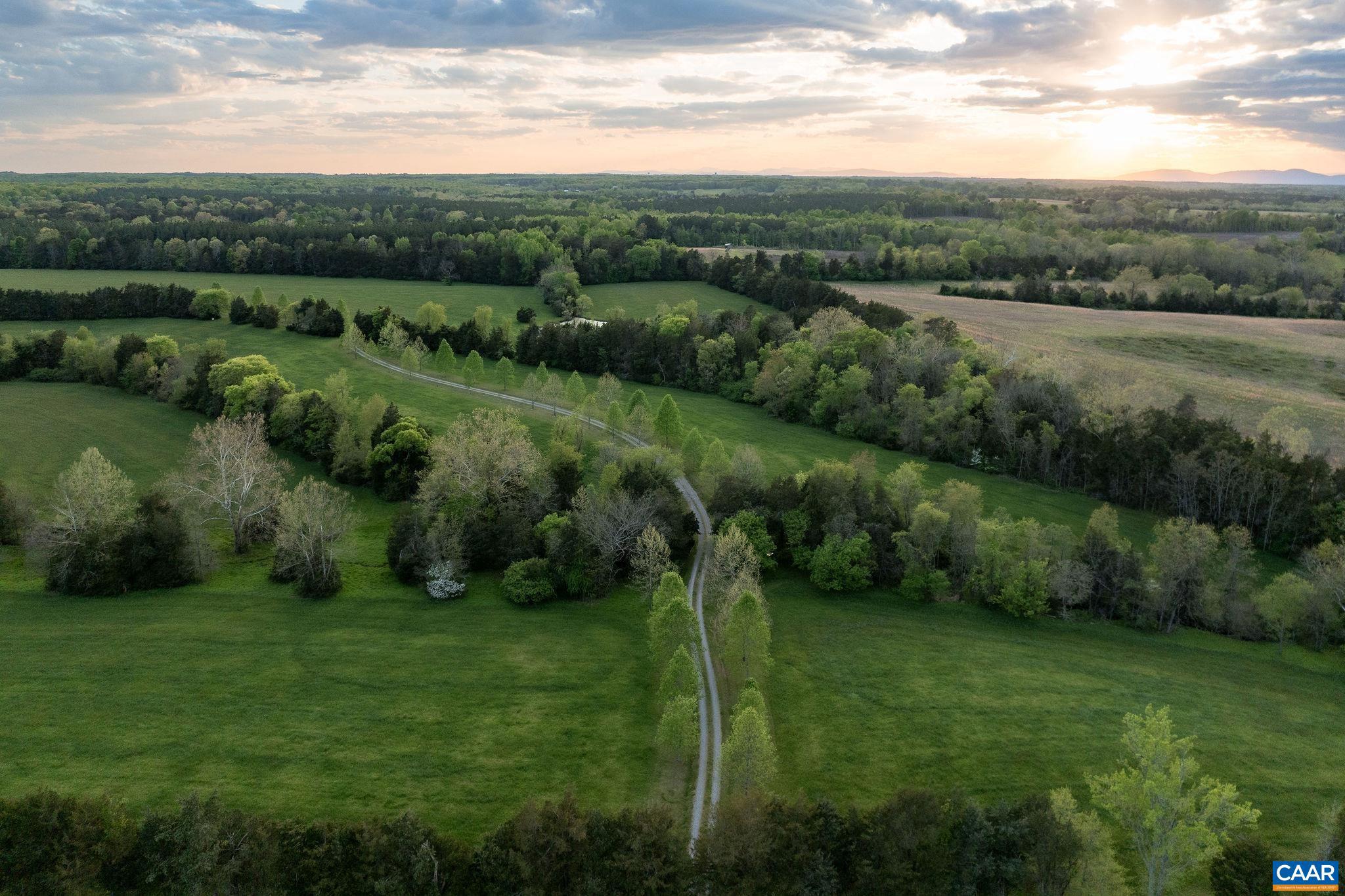 3535 E JACK JOUETT RD