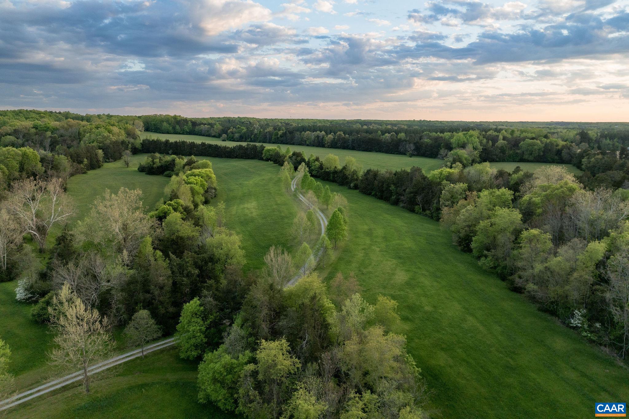 3535 E JACK JOUETT RD
