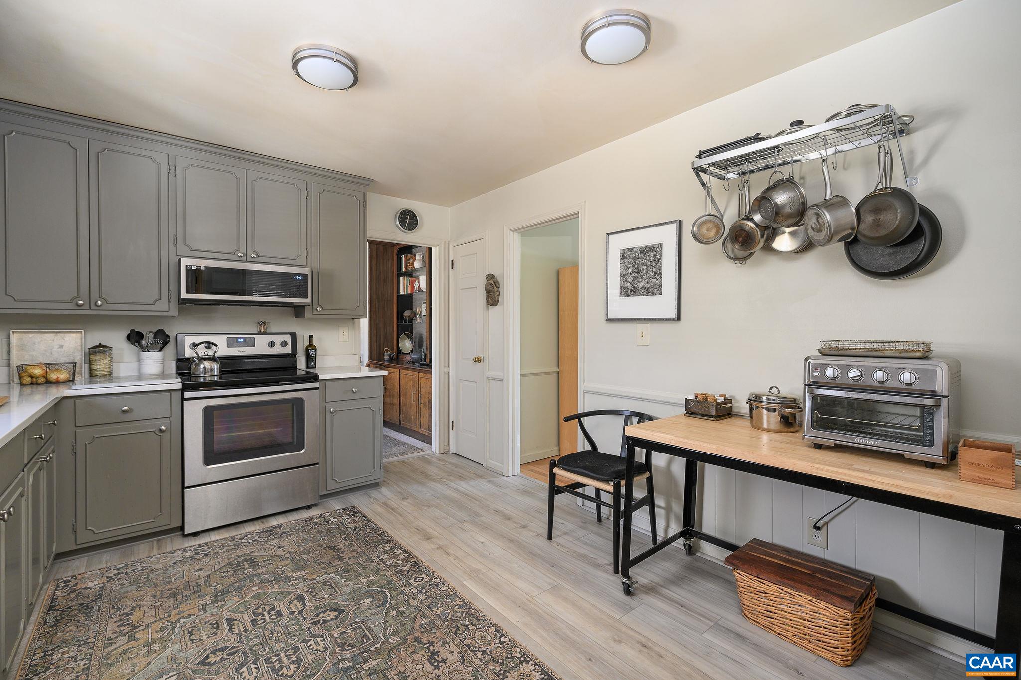 520 STONEFIELD CIR
