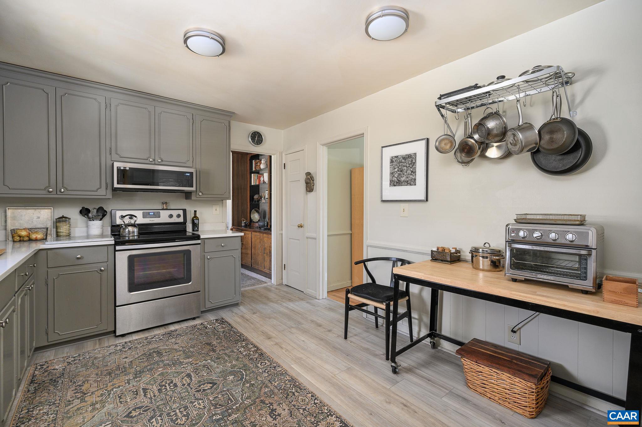 520 STONEFIELD CIR