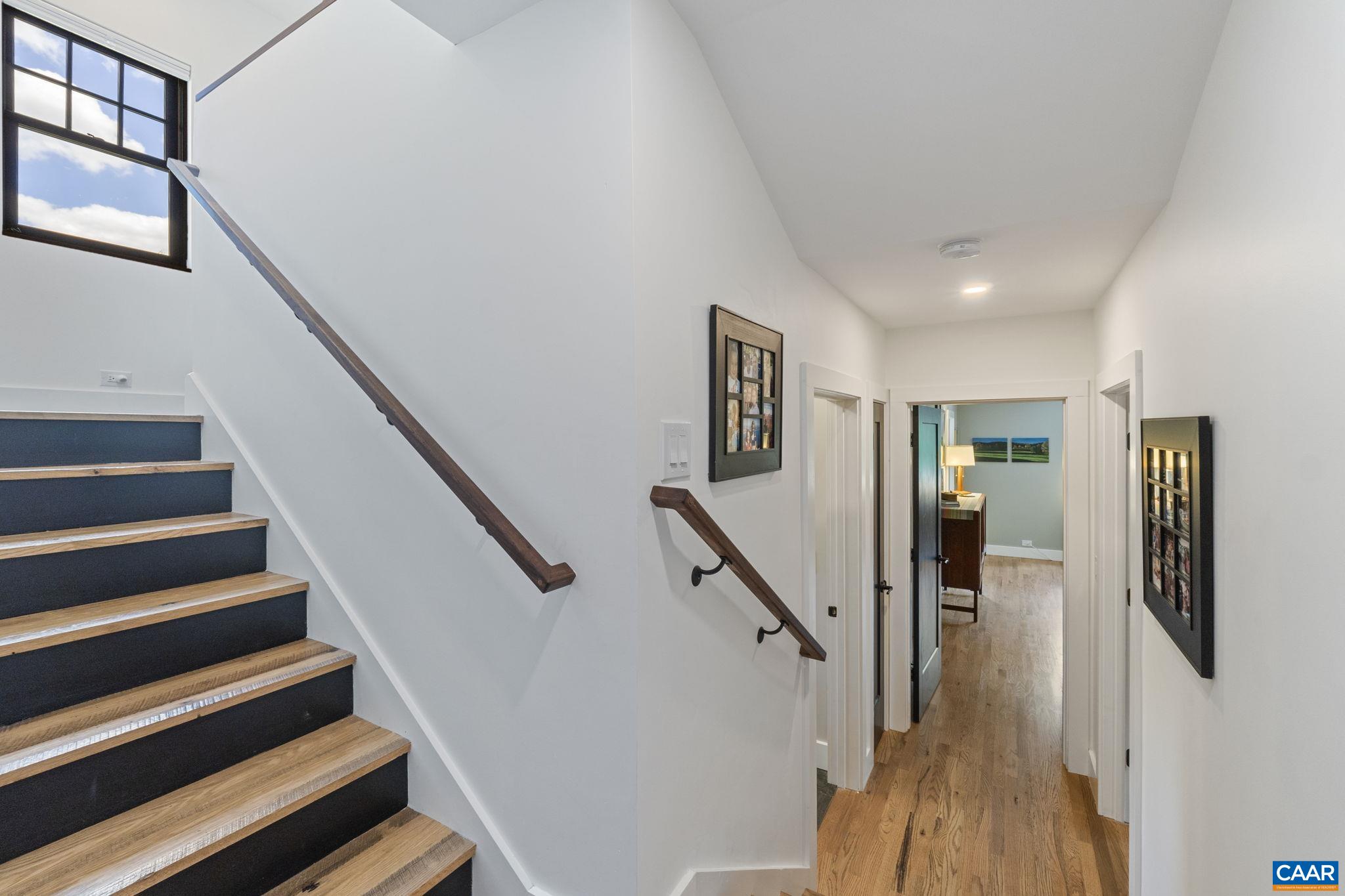 748 LEXINGTON AVE