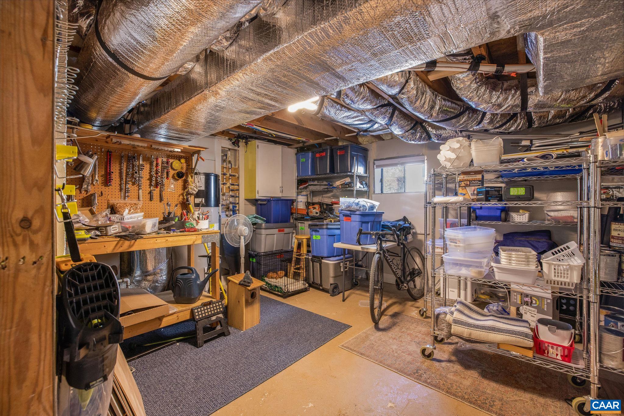 748 LEXINGTON AVE