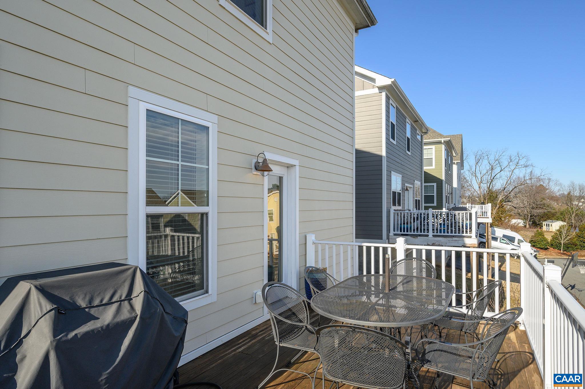 1101 KILLDEER LN