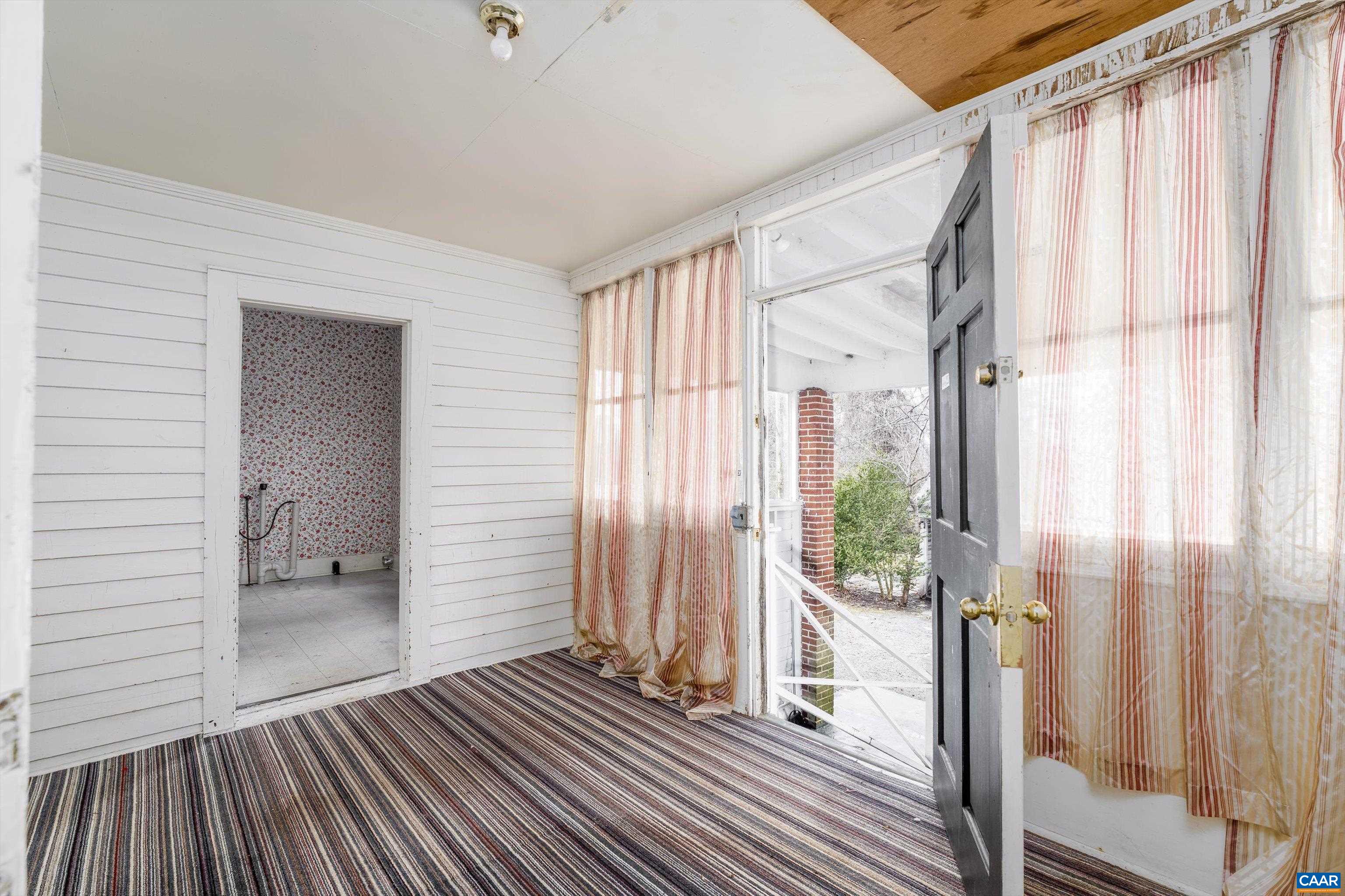 278 JAMES RIVER RD