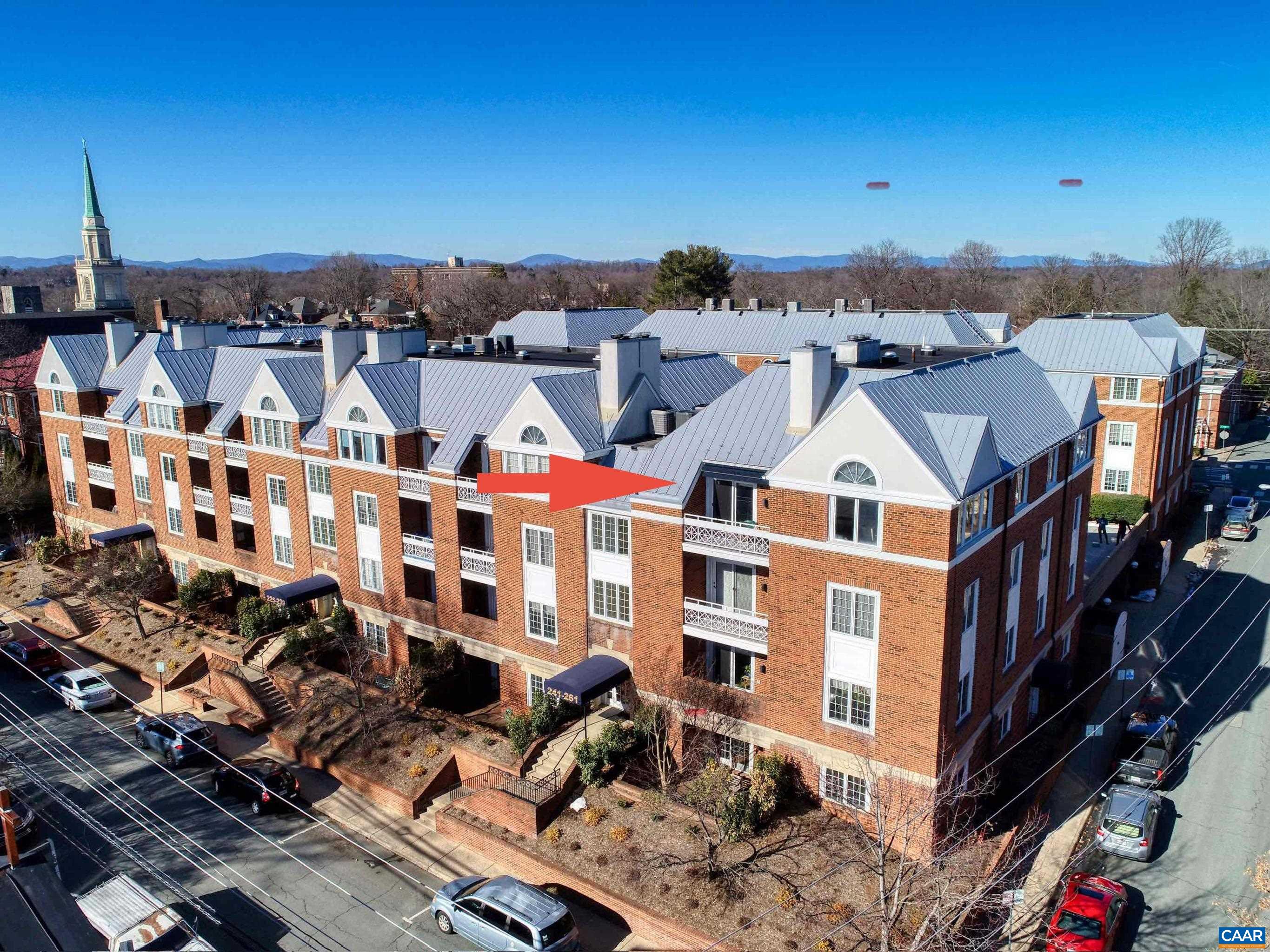 261 E JEFFERSON ST Unit: 31,32