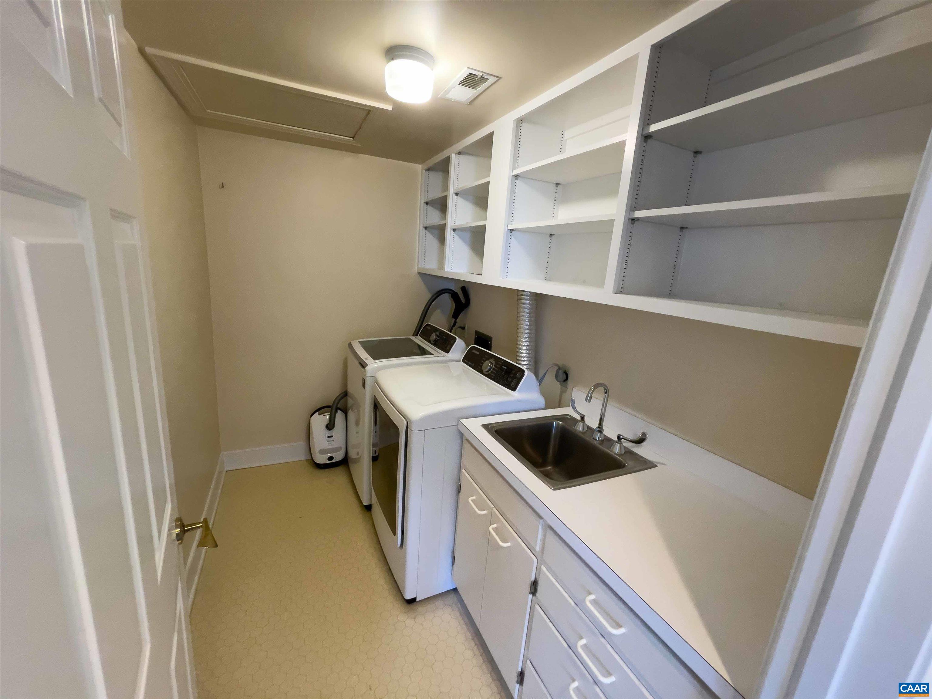 261 E JEFFERSON ST Unit: 31,32