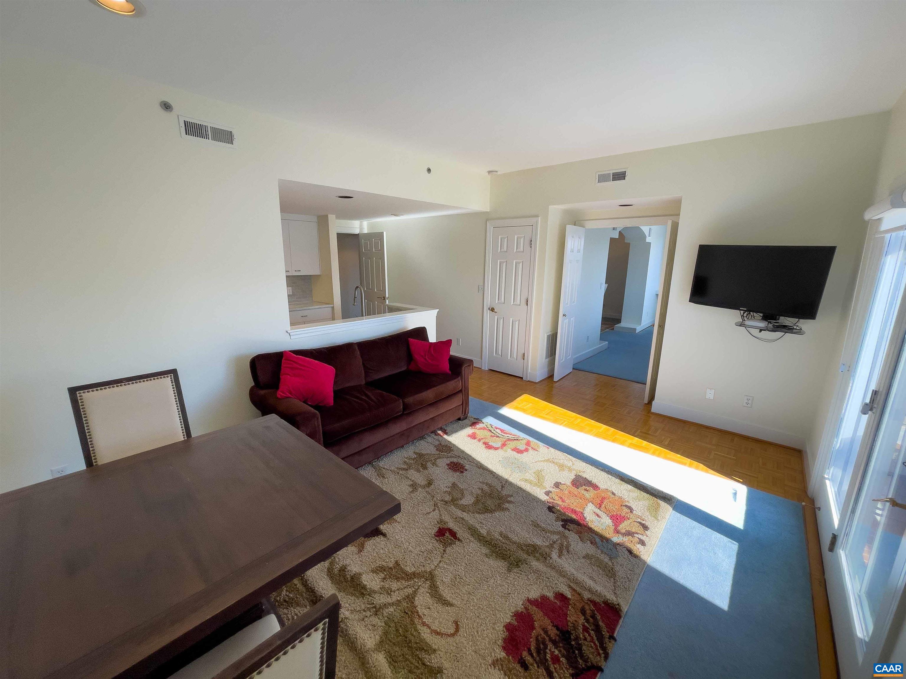 261 E JEFFERSON ST Unit: 31,32