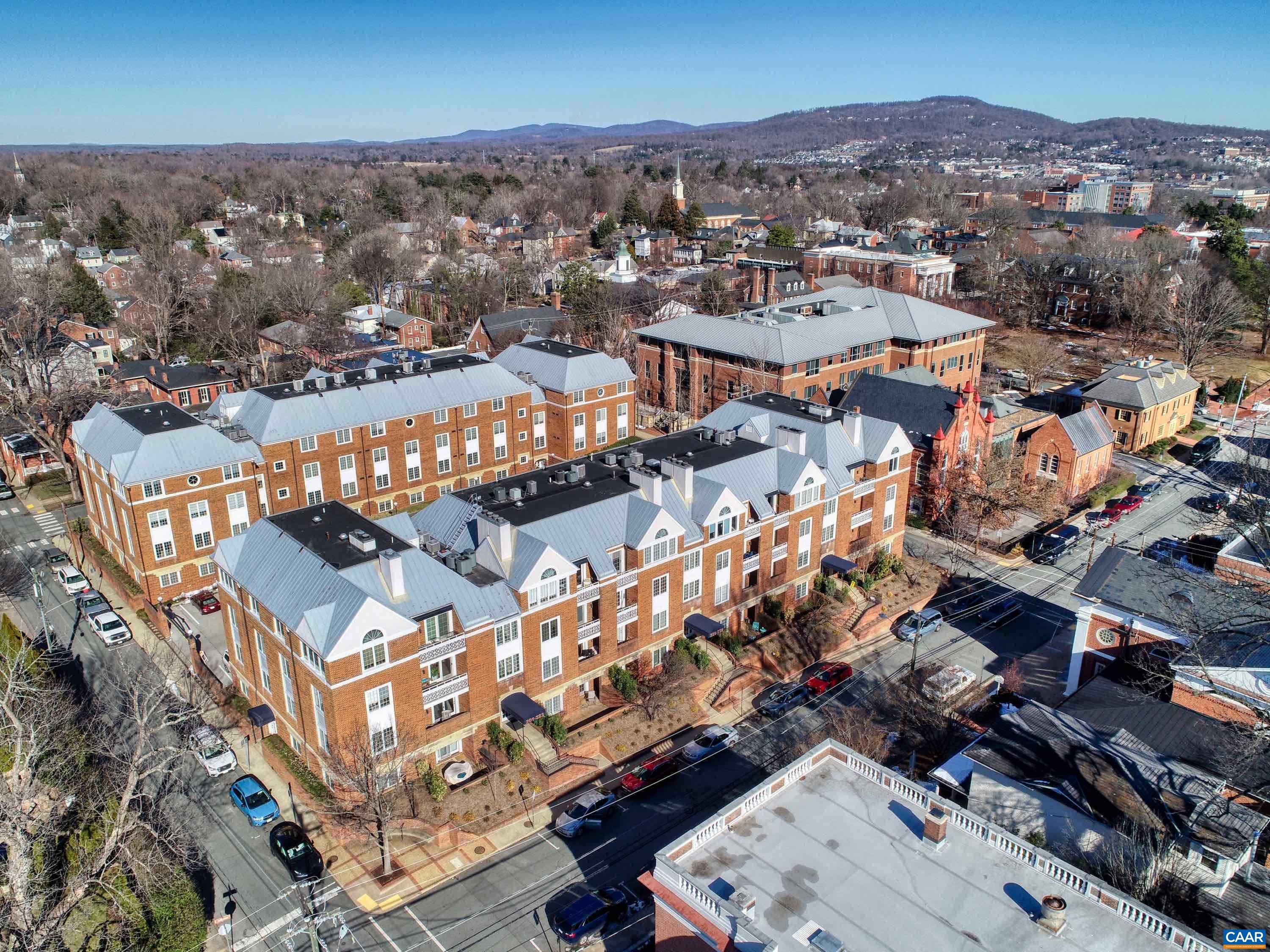 261 E JEFFERSON ST Unit: 31,32