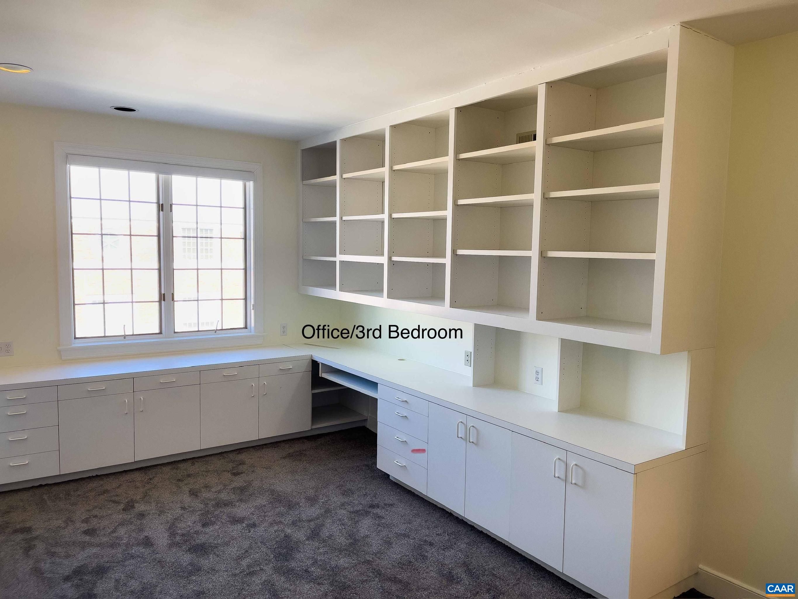 261 E JEFFERSON ST Unit: 31,32
