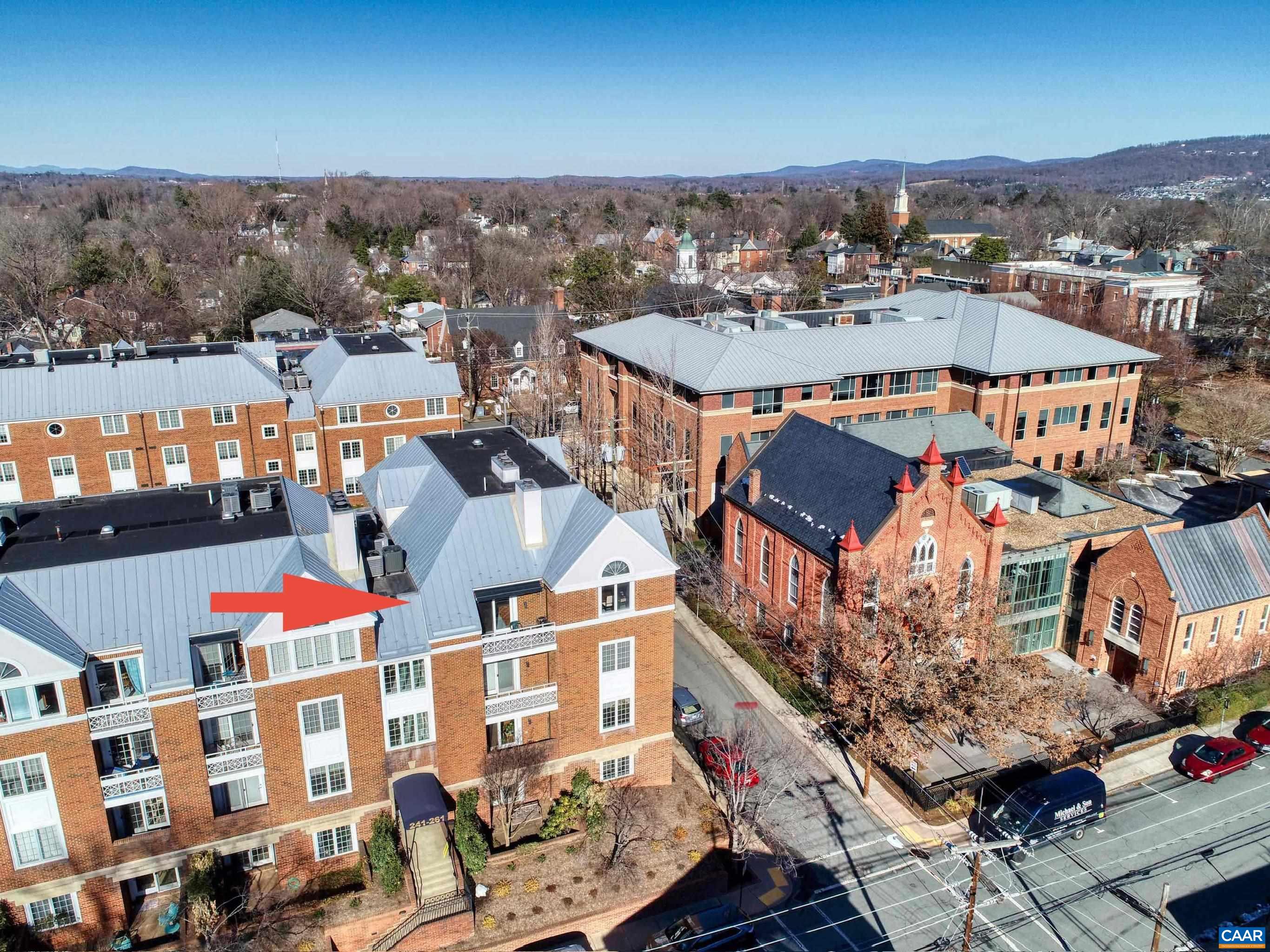 261 E JEFFERSON ST Unit: 31,32