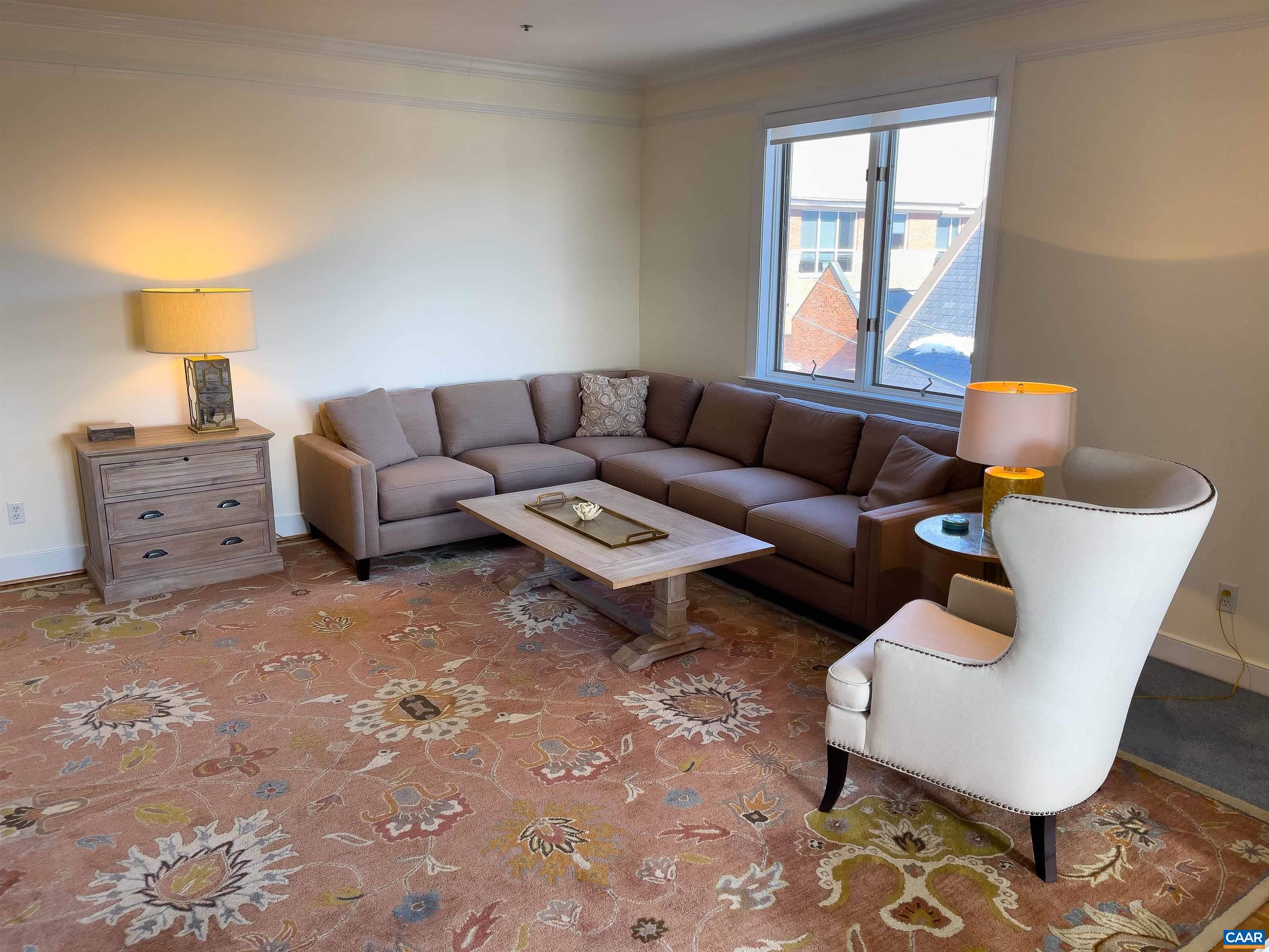 261 E JEFFERSON ST Unit: 31,32