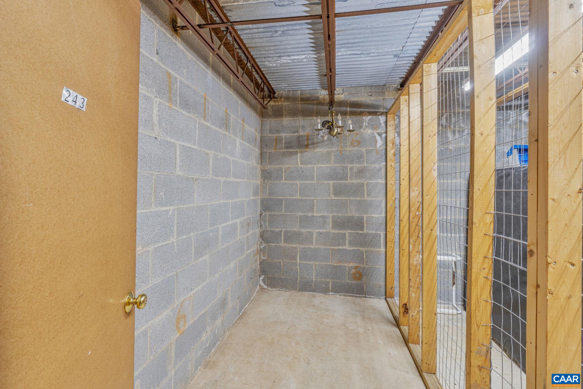243 E JEFFERSON ST Unit: 22