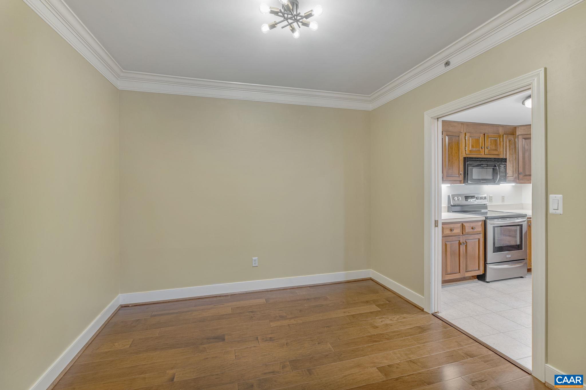 243 E JEFFERSON ST Unit: 22