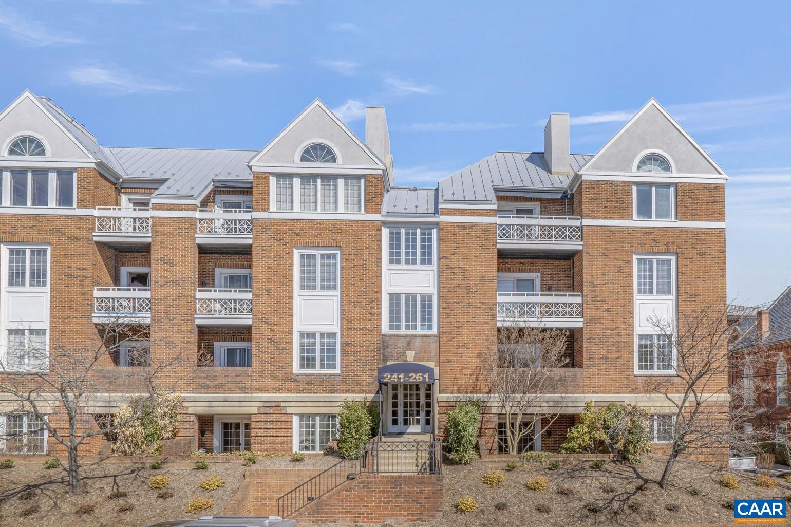 243 E JEFFERSON ST Unit: 22