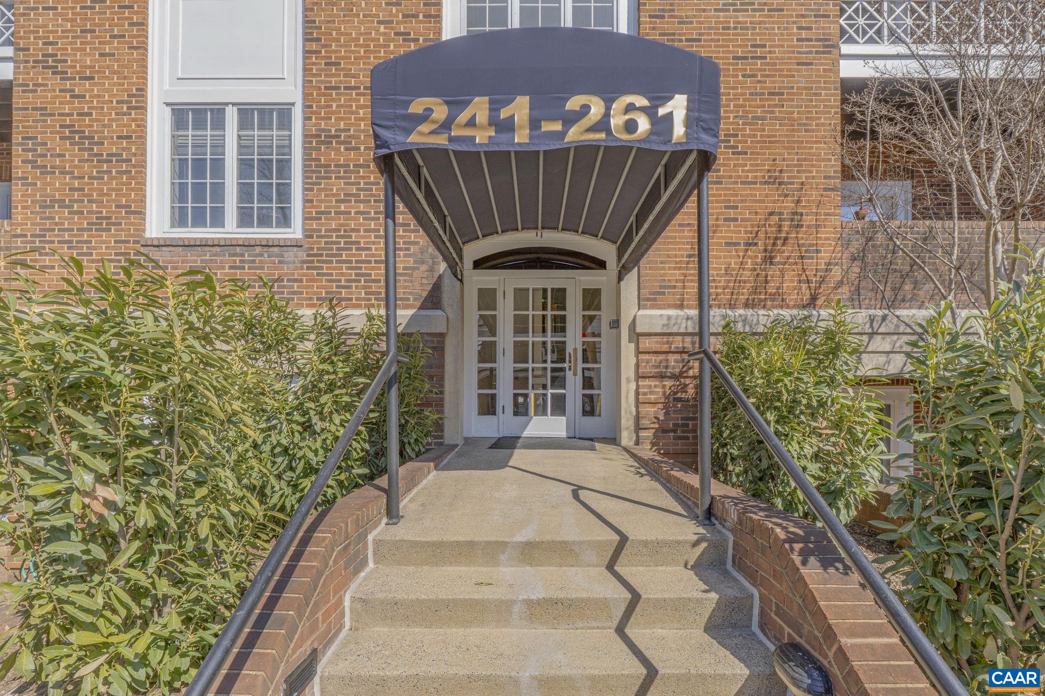 243 E JEFFERSON ST Unit: 22