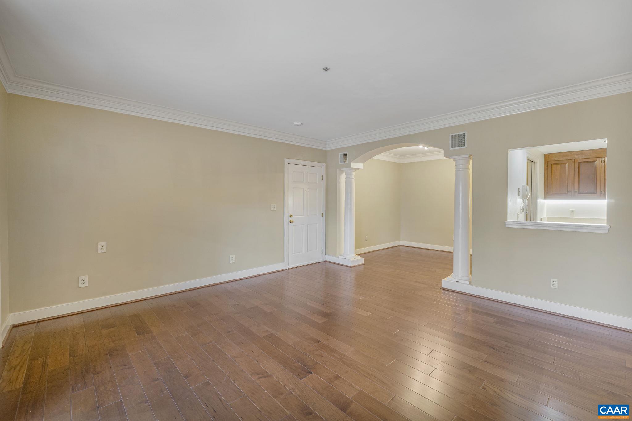 243 E JEFFERSON ST Unit: 22