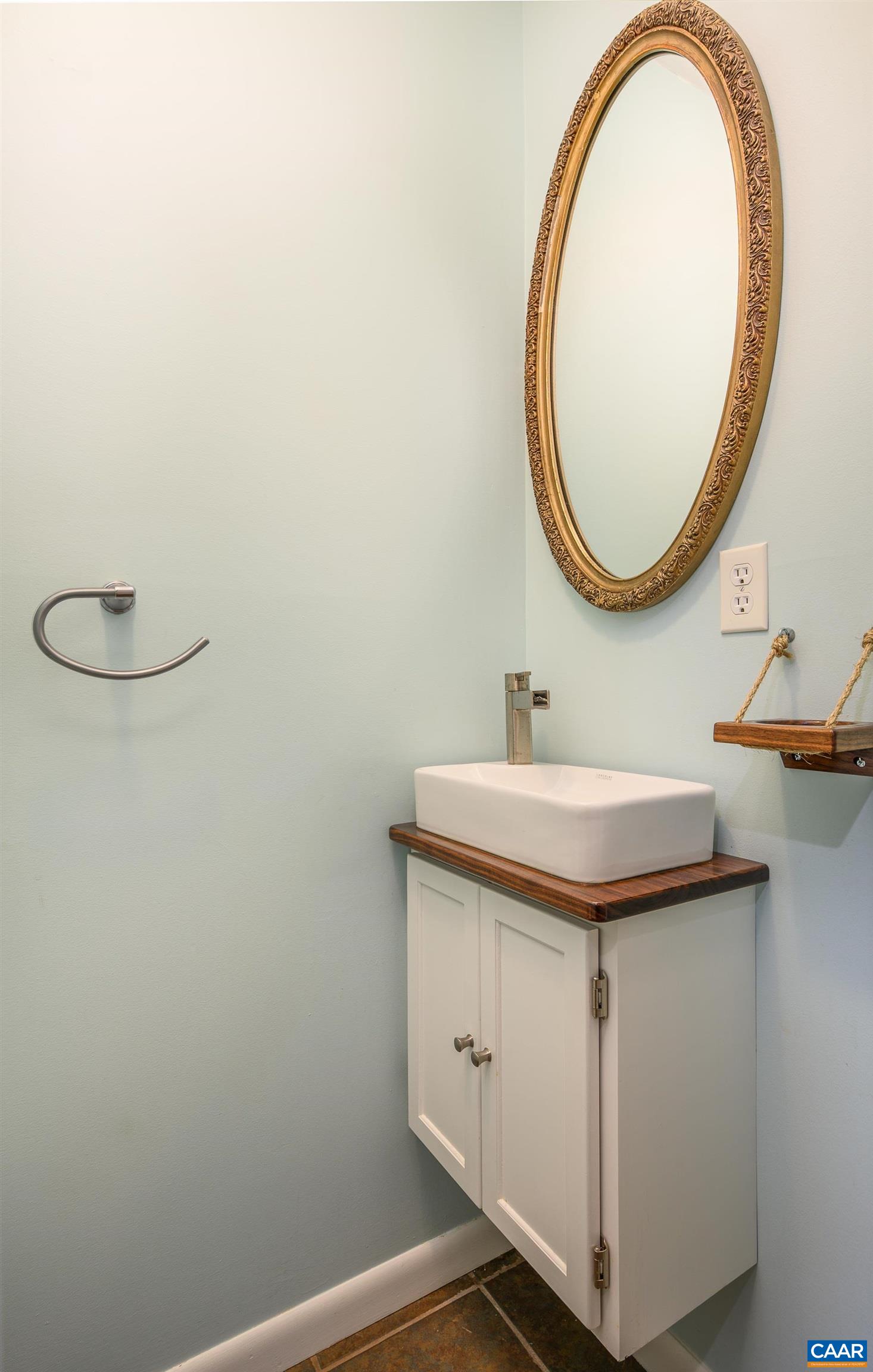 1207 CHATHAM RDG