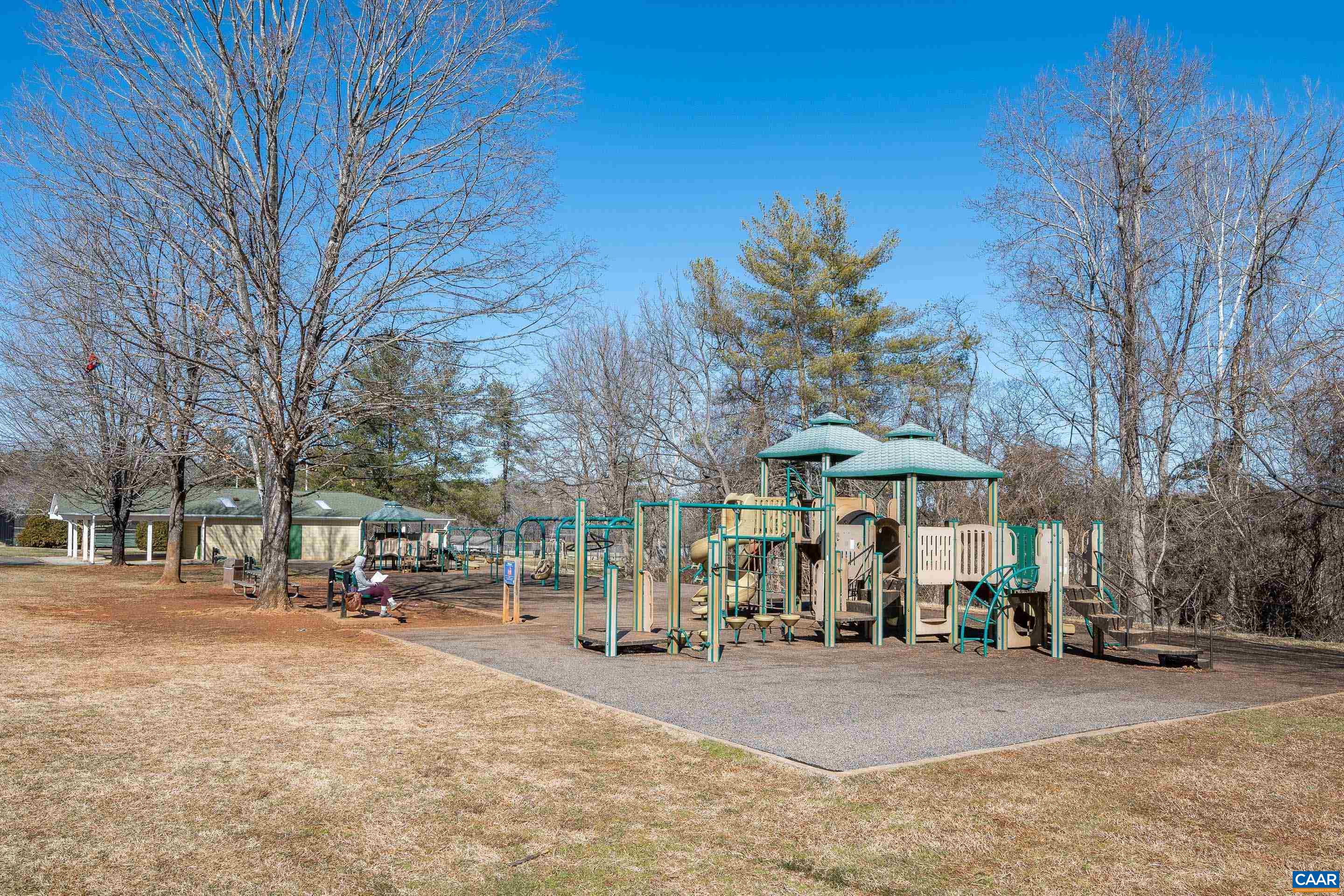 1207 CHATHAM RDG