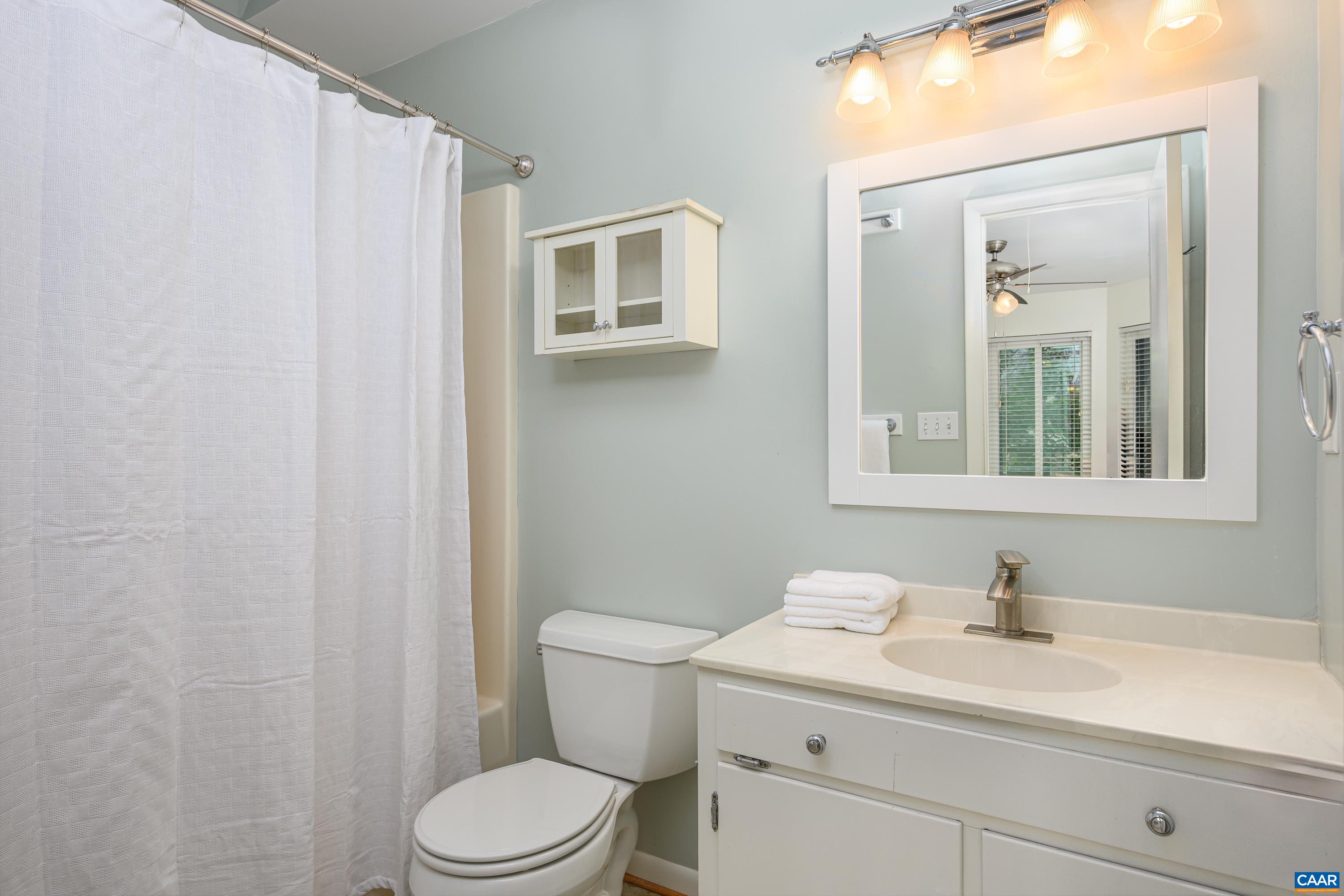1207 CHATHAM RDG