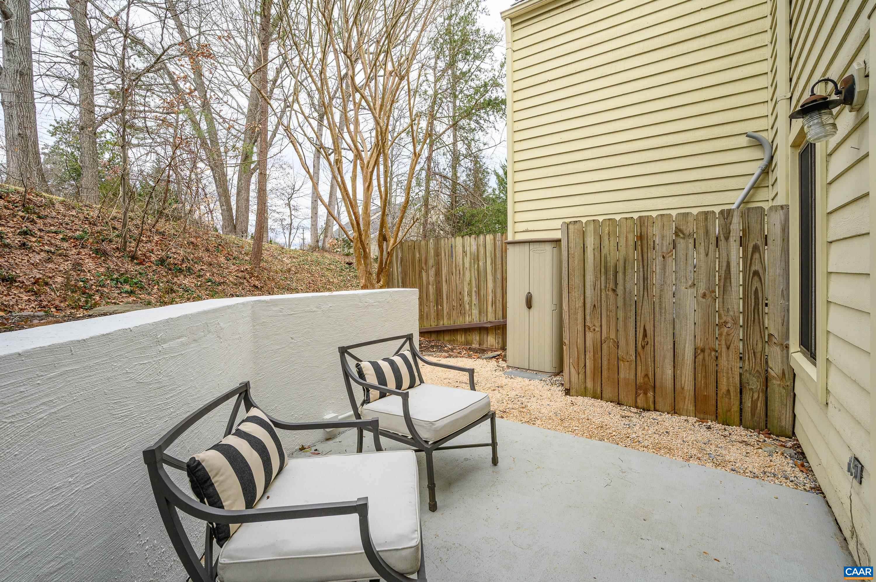 1207 CHATHAM RDG