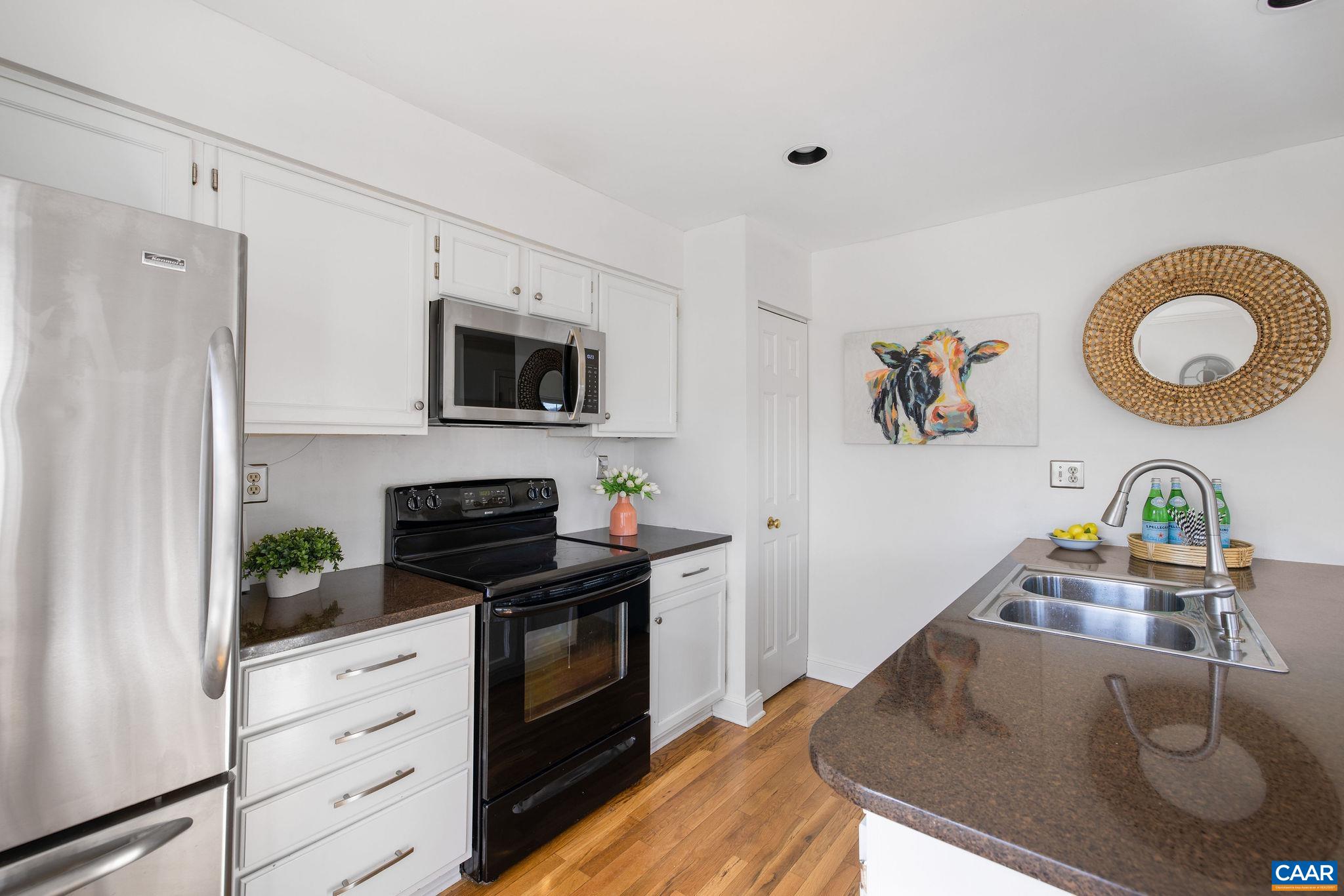 431 MAPLE VIEW CT