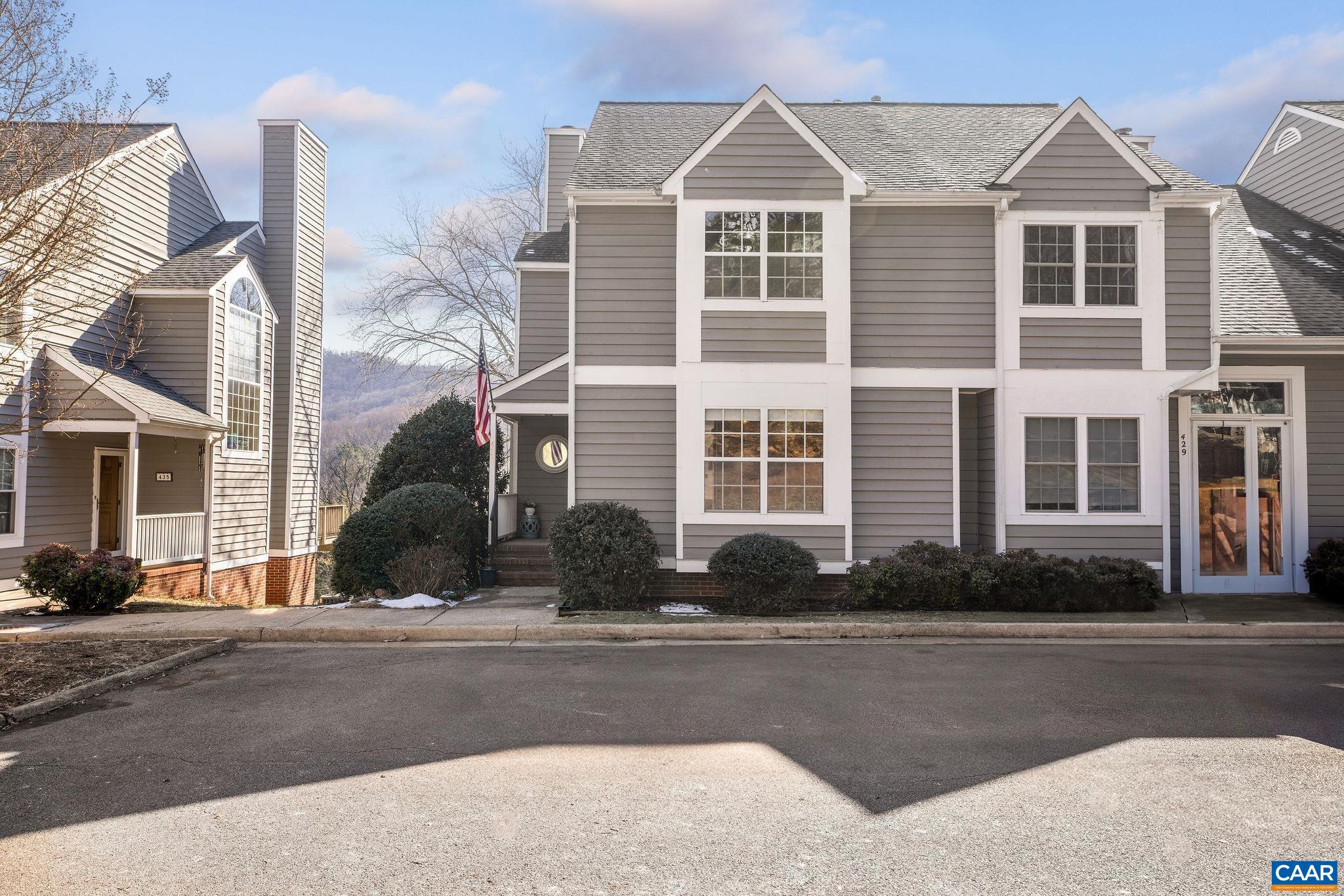 431 MAPLE VIEW CT