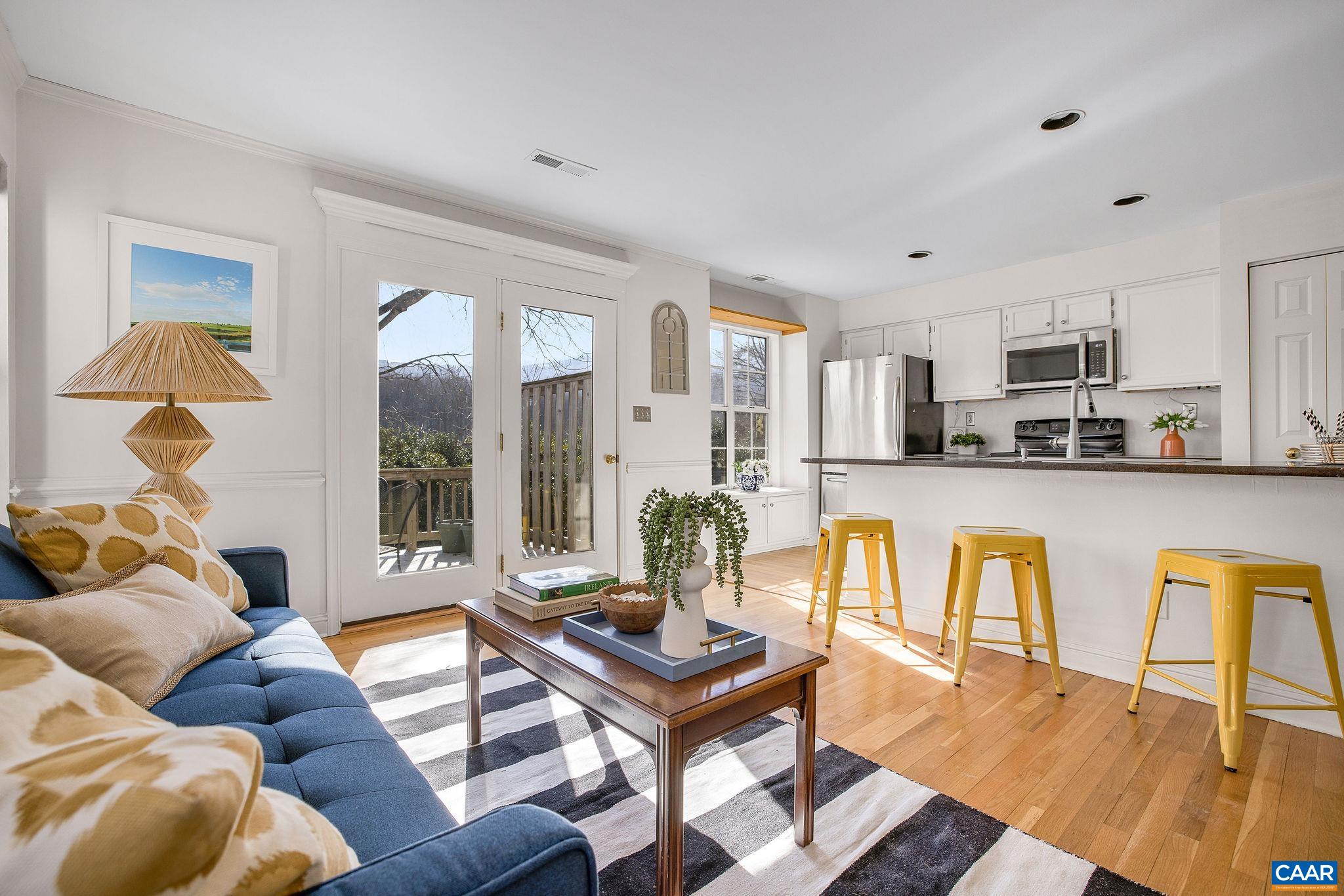 431 MAPLE VIEW CT
